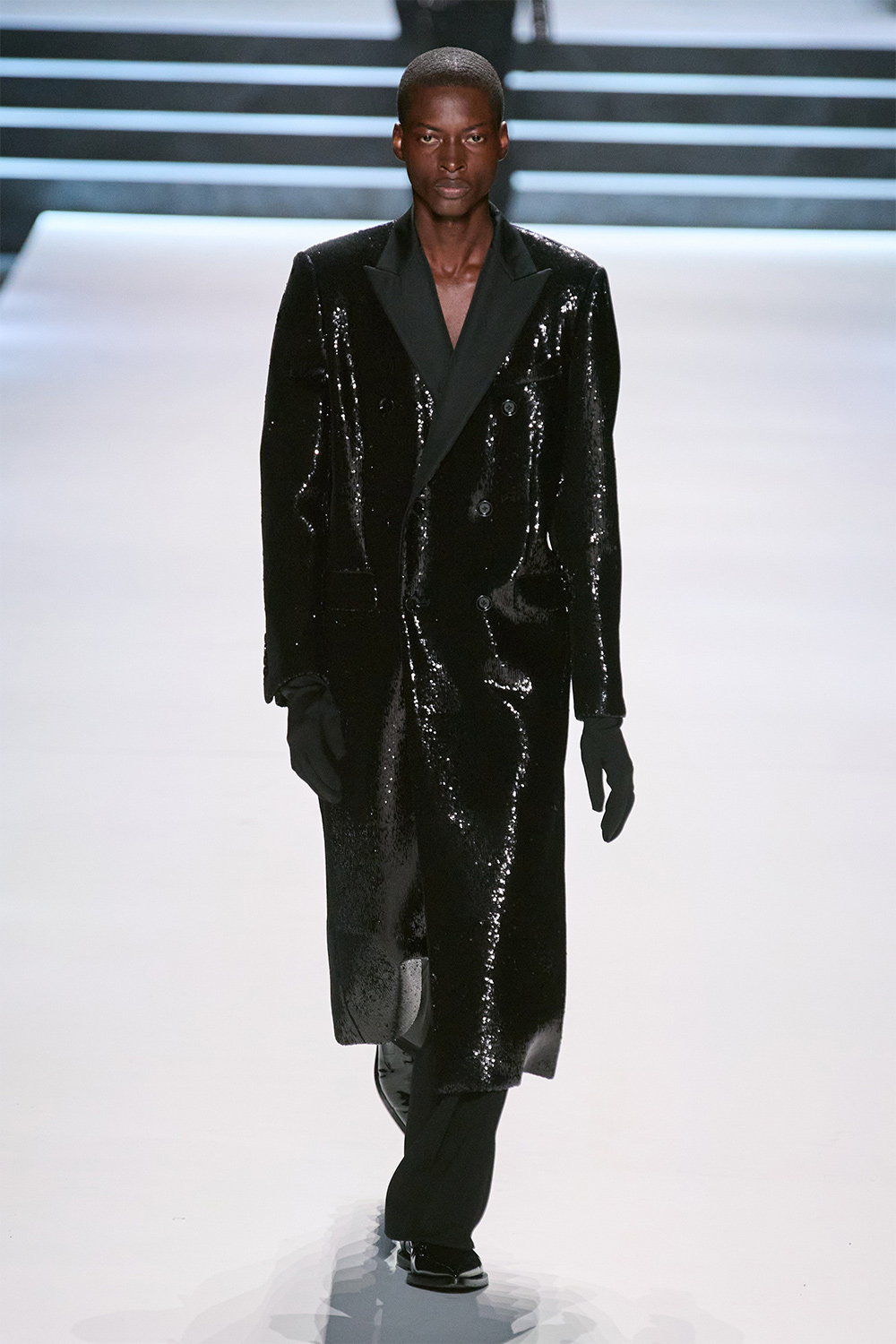 Эрчүүд корсет өмсөж болно: Dolce & Gabbana намар-өвөл 2023 цуглуулга (фото 67)
