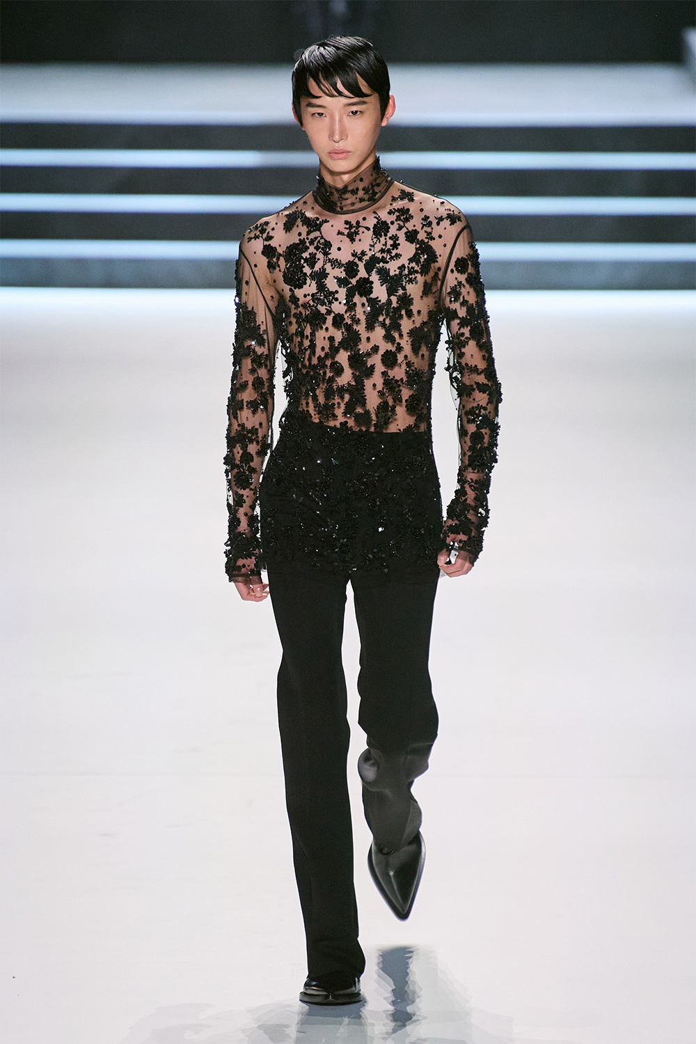 Эрчүүд корсет өмсөж болно: Dolce & Gabbana намар-өвөл 2023 цуглуулга (фото 74)