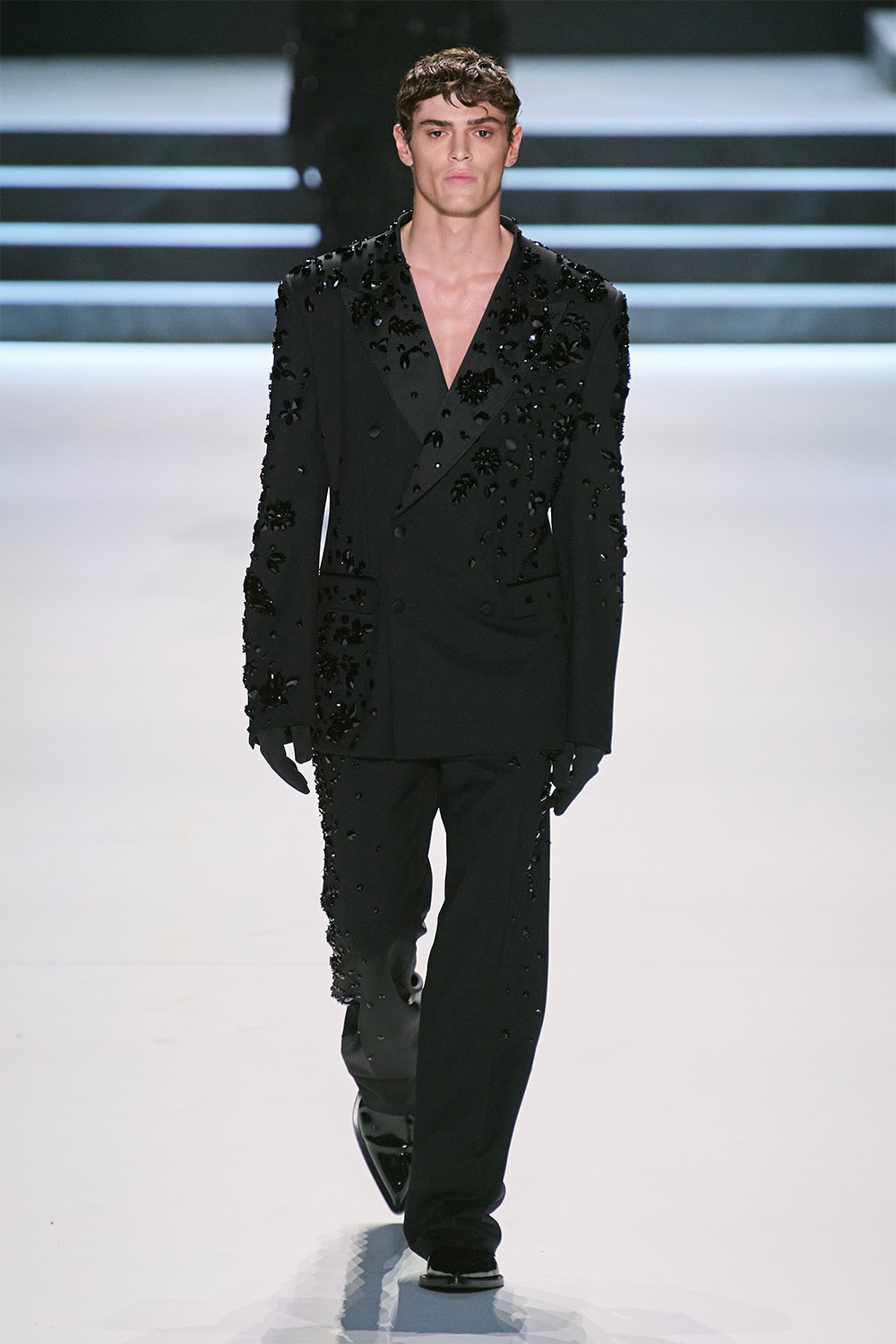 Эрчүүд корсет өмсөж болно: Dolce & Gabbana намар-өвөл 2023 цуглуулга (фото 75)
