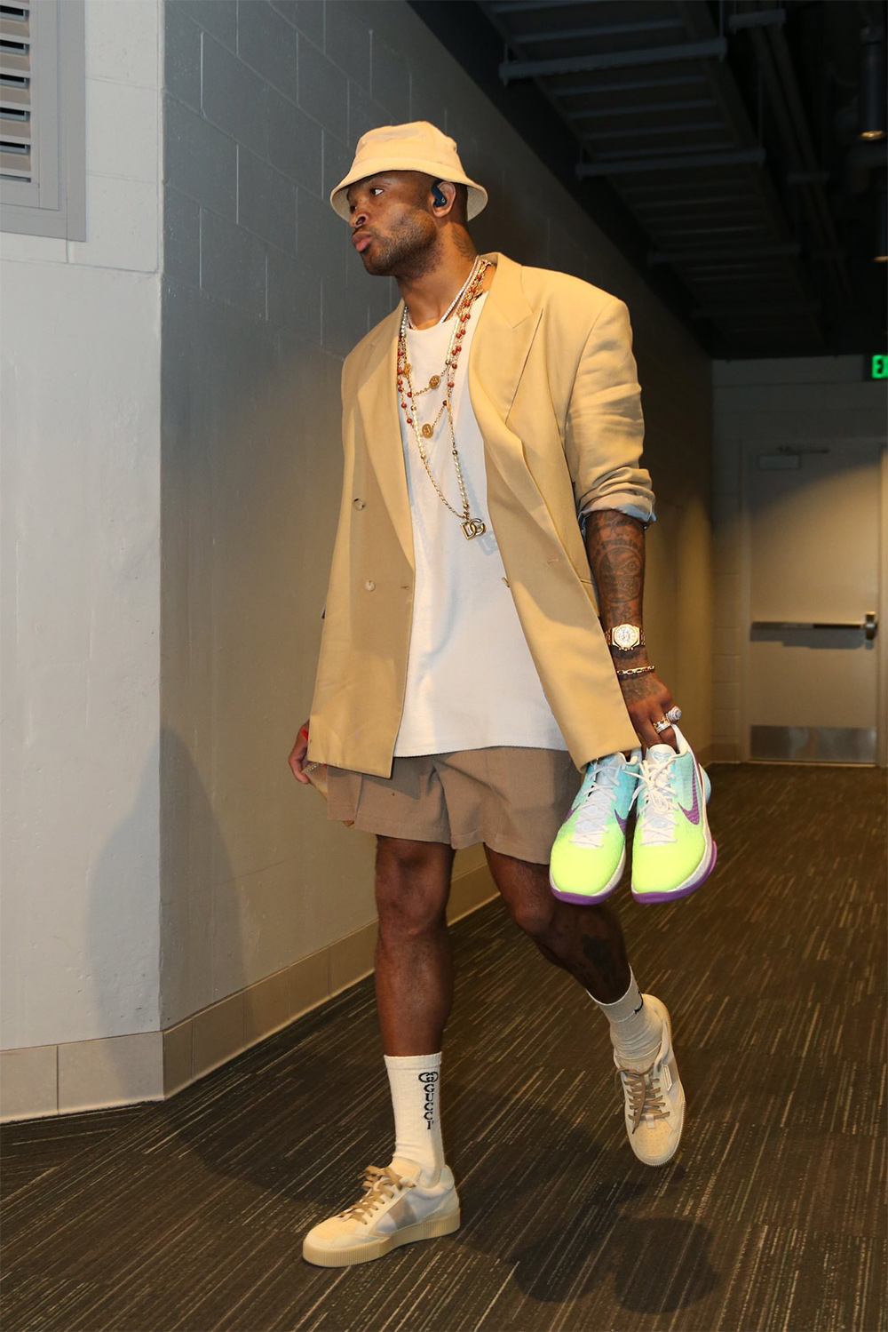 Загварын инфлюенсерүүдтэй эн тэнцэхүйц хувцасладаг NBA-ын тоглогчид (фото 36)