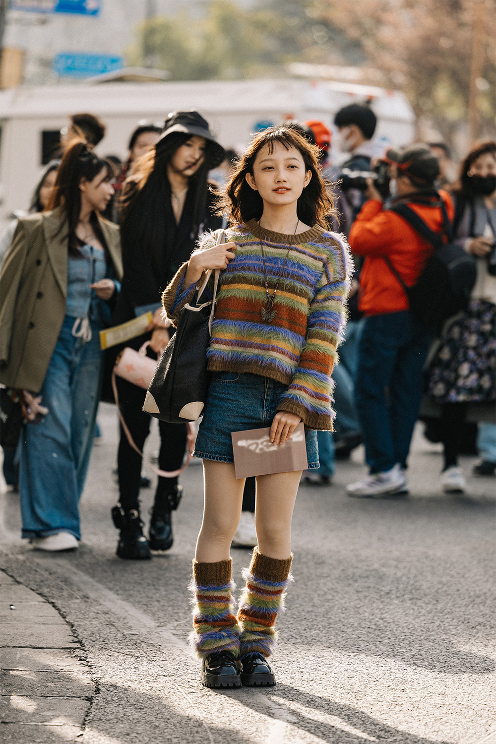 Шанхай хотын залуучууд яаж хувцасладаг вэ?: Шилдэг street style төрхүүд (фото 65)
