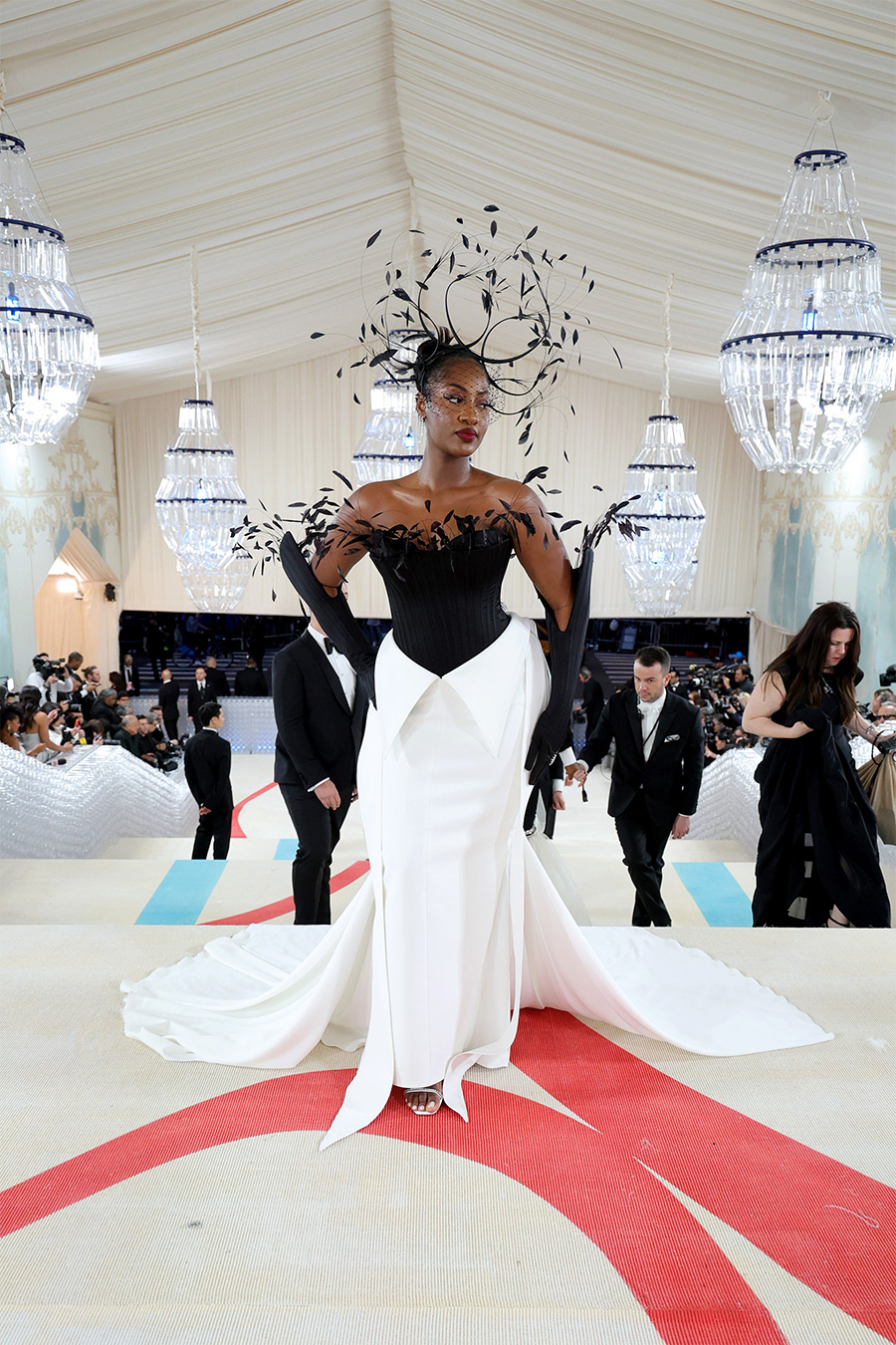 Met Gala 2023: Алдартнуудын бүрдүүлсэн төрхүүд (фото 93)