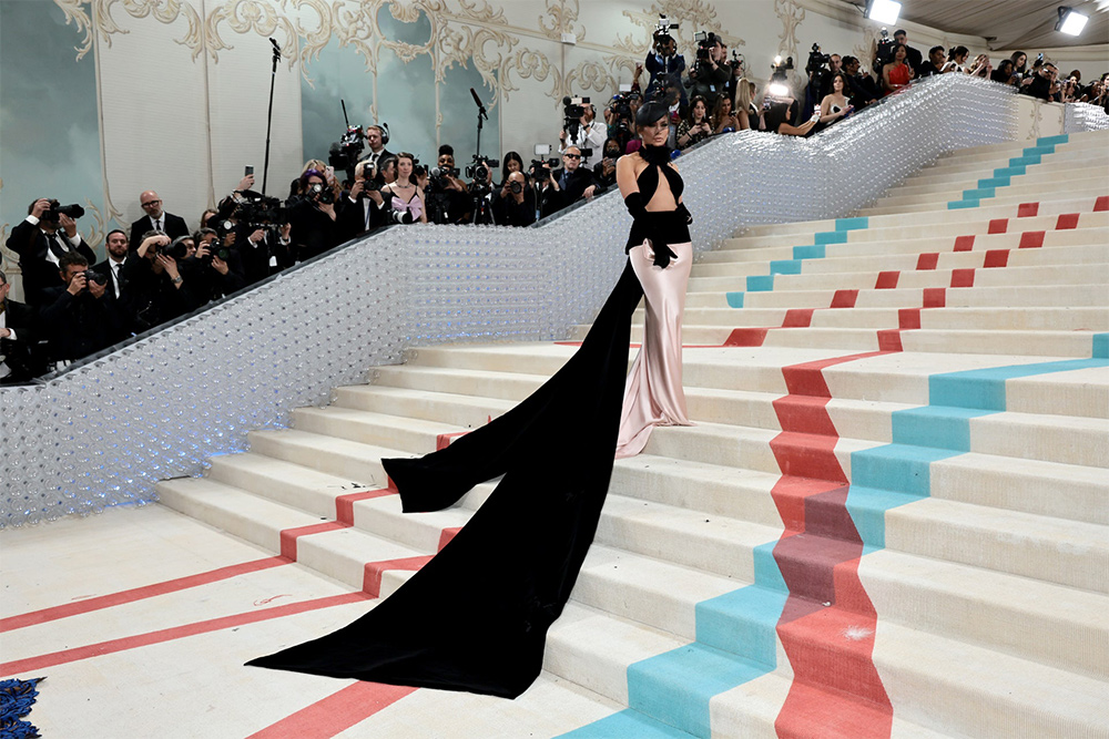 Met Gala 2023: Алдартнуудын бүрдүүлсэн төрхүүд (фото 94)