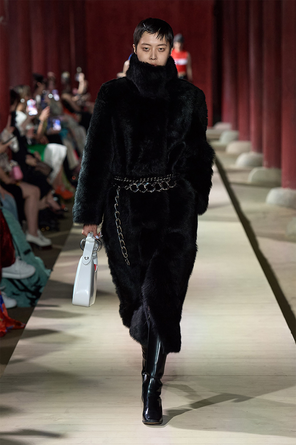 Gucci брэндийн Cruise 2024 загварын шоу: Яагаад Сөүлд зохион байгуулагдав? (фото 48)