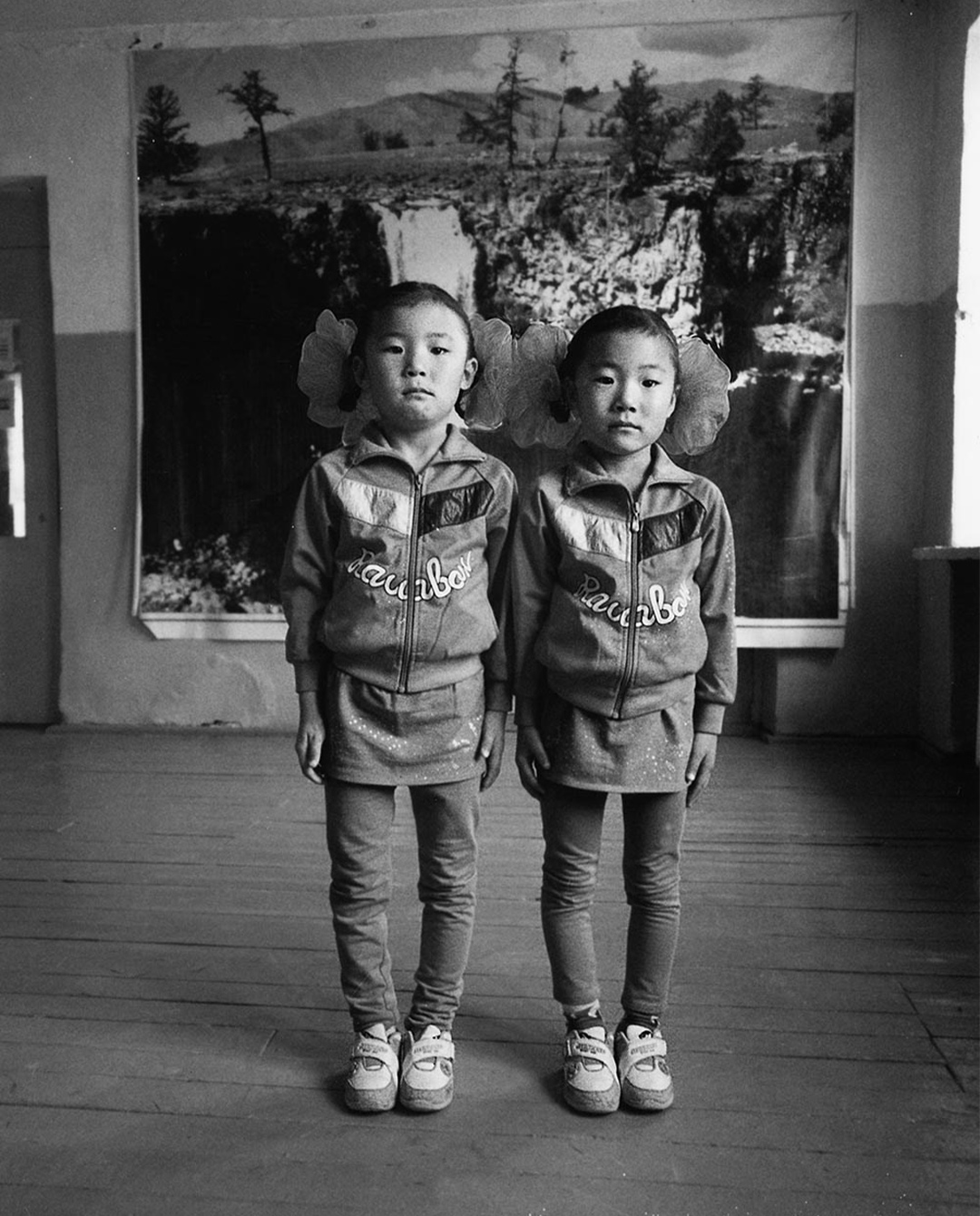 Зурагчин Керри Дины камерын дуранд: Монгол сурагч охидын үсний гоёл (фото 5)