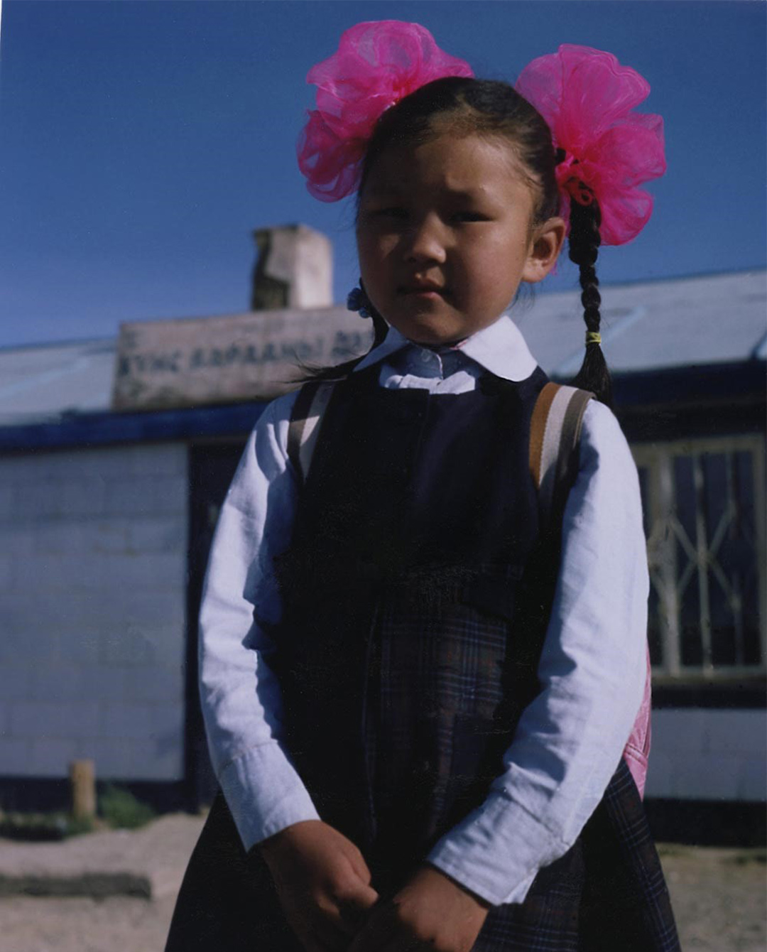 Зурагчин Керри Дины камерын дуранд: Монгол сурагч охидын үсний гоёл (фото 2)