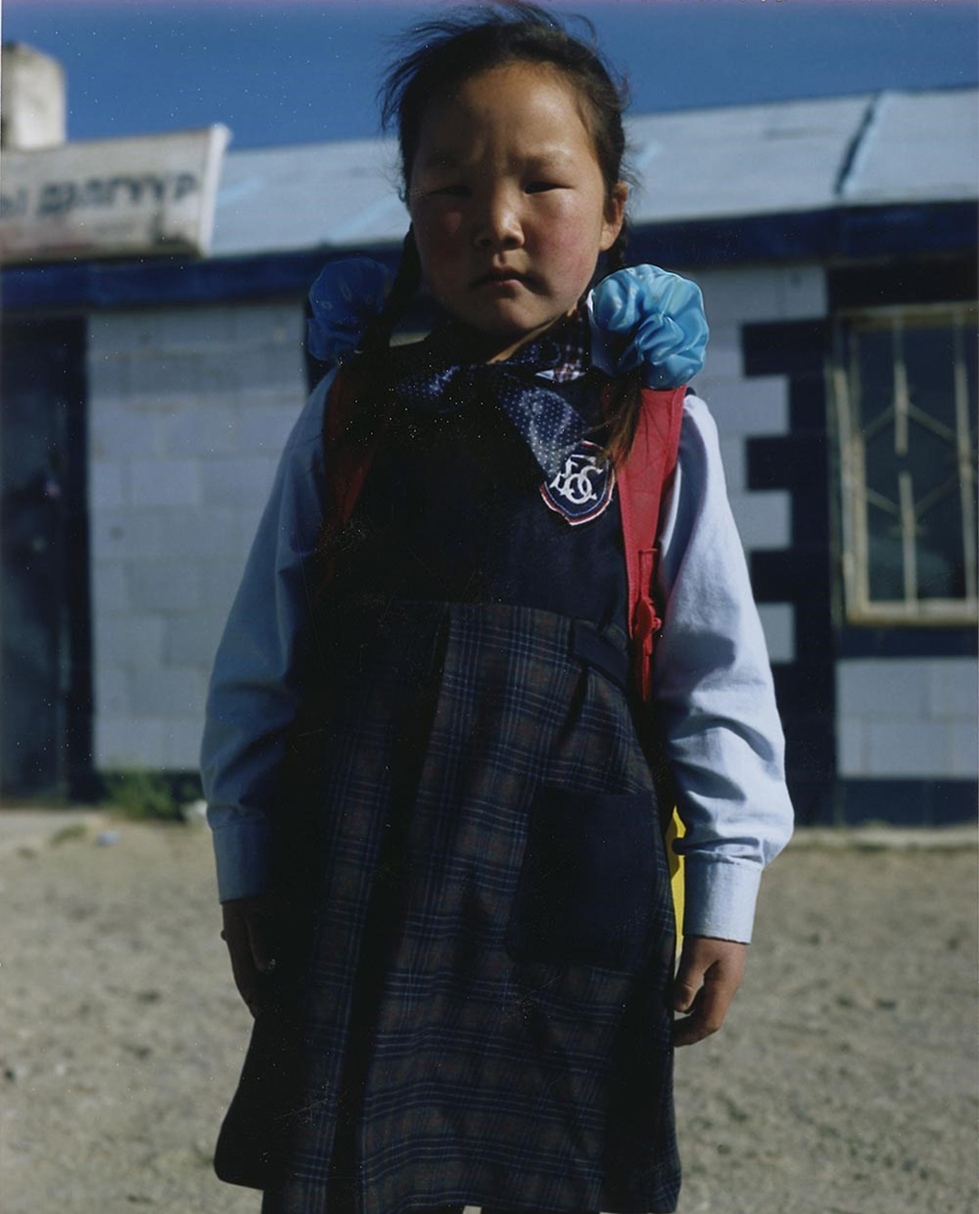 Зурагчин Керри Дины камерын дуранд: Монгол сурагч охидын үсний гоёл (фото 1)