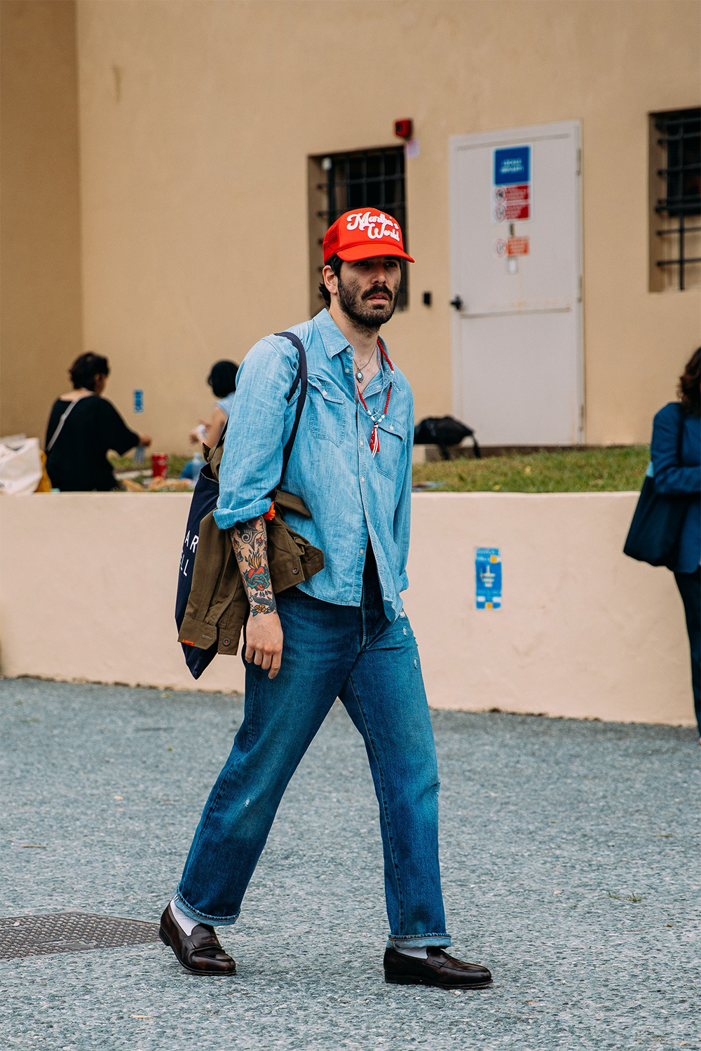 Итали эрчүүд яаж хувцасладаг вэ?: Флоренц хотын гудамжаар (фото 17)