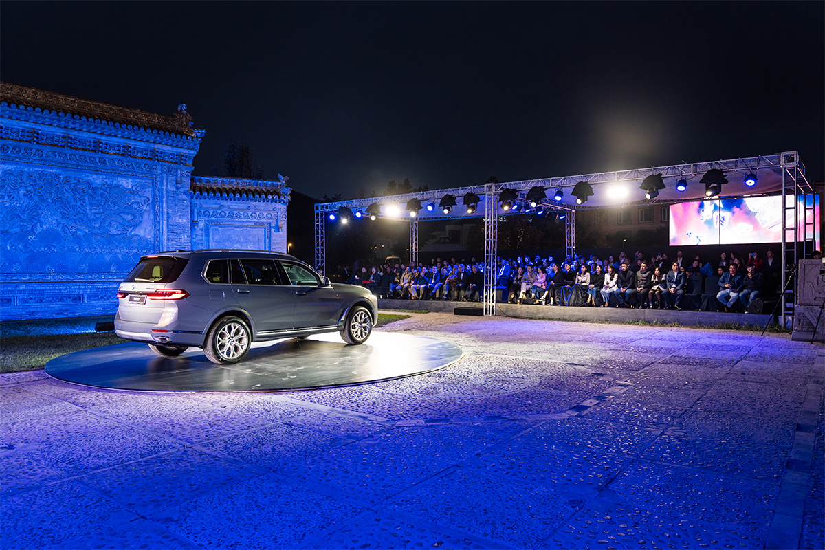 Шинэ загварын BMW X7 автомашин Богд хааны ордон музейд: Арга хэмжээг дотроос нь харцгаая (фото 13)