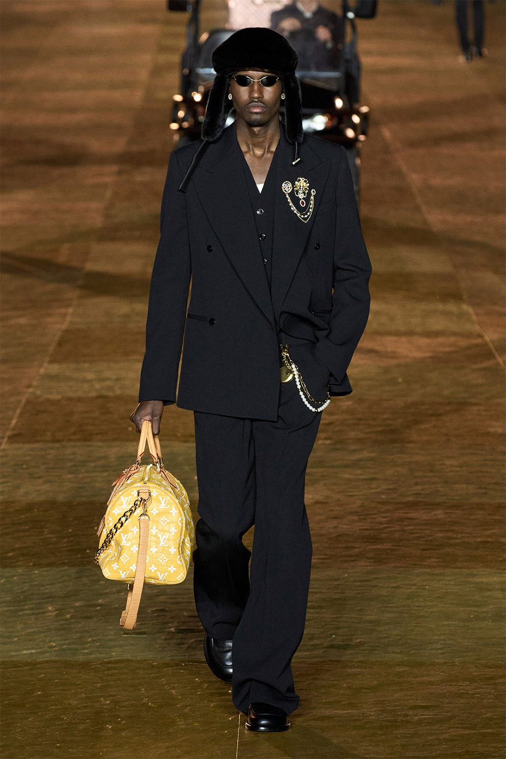 Фаррелл Уильямс Louis Vuitton-ы шинэ бүтээлч захирлын хувиар анхны цуглуулгаа толилууллаа (фото 80)
