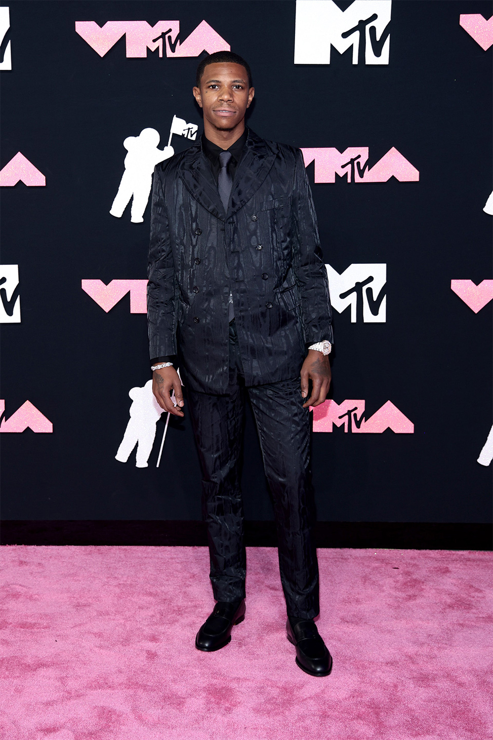 MTV VMA 2023: Улаан хивсний шилдэг төрхүүд (фото 8)