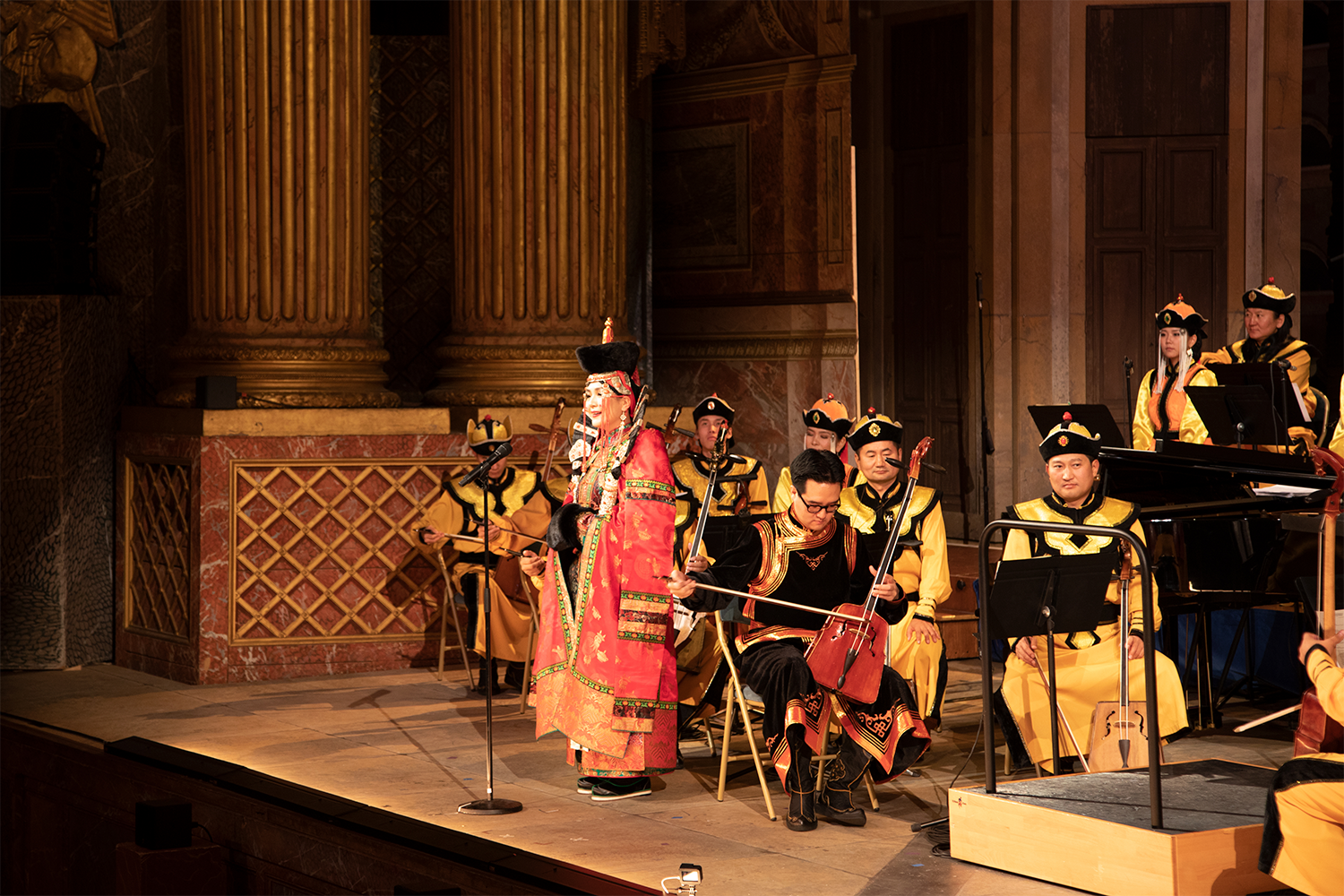 Улсын Филармонийн Морин Хуурын Чуулга Версалийн хааны ордны дуурийн театрт тоглолоо (фото 7)