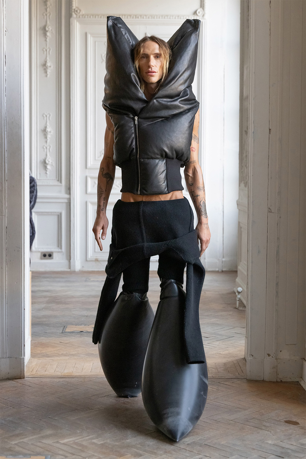 Хиймэл оюун ухаанаар бүтээгдсэн мэт Rick Owens брэндийн цуглуулга (фото 21)