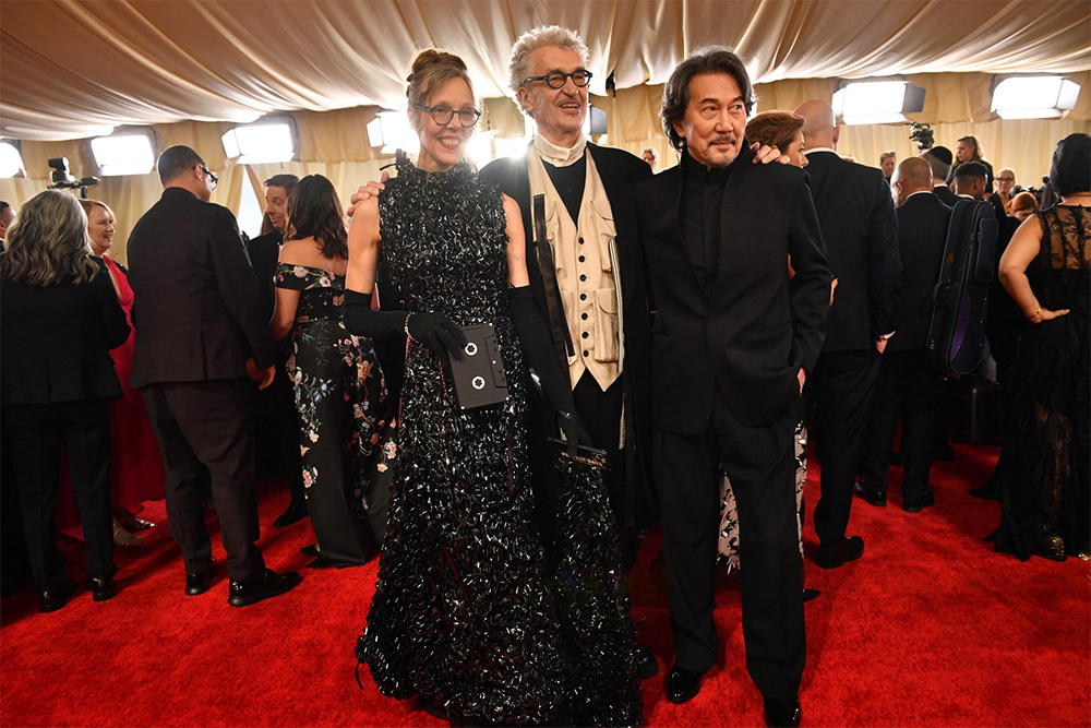 Оскарын наадам эхэллээ: Улаан хивсний ёслолд бүрдүүлсэн алдартнуудын төрх (фото 68)