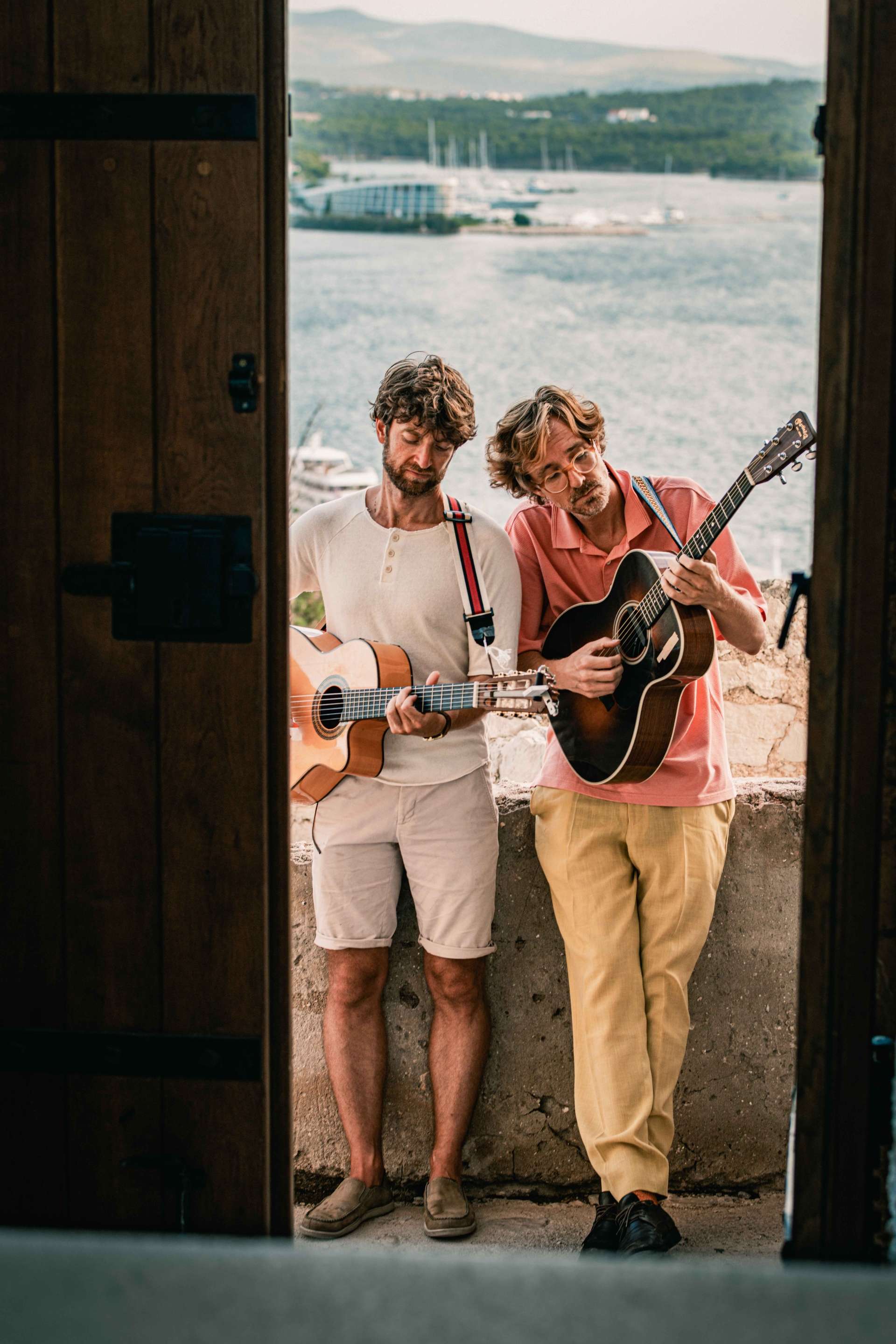 Инди фолк хөгжмийн шинэ давлагааг эхлүүлсэн Kings of Convenience хамтлагийн тухай бид юу мэдэх вэ? (фото 5)