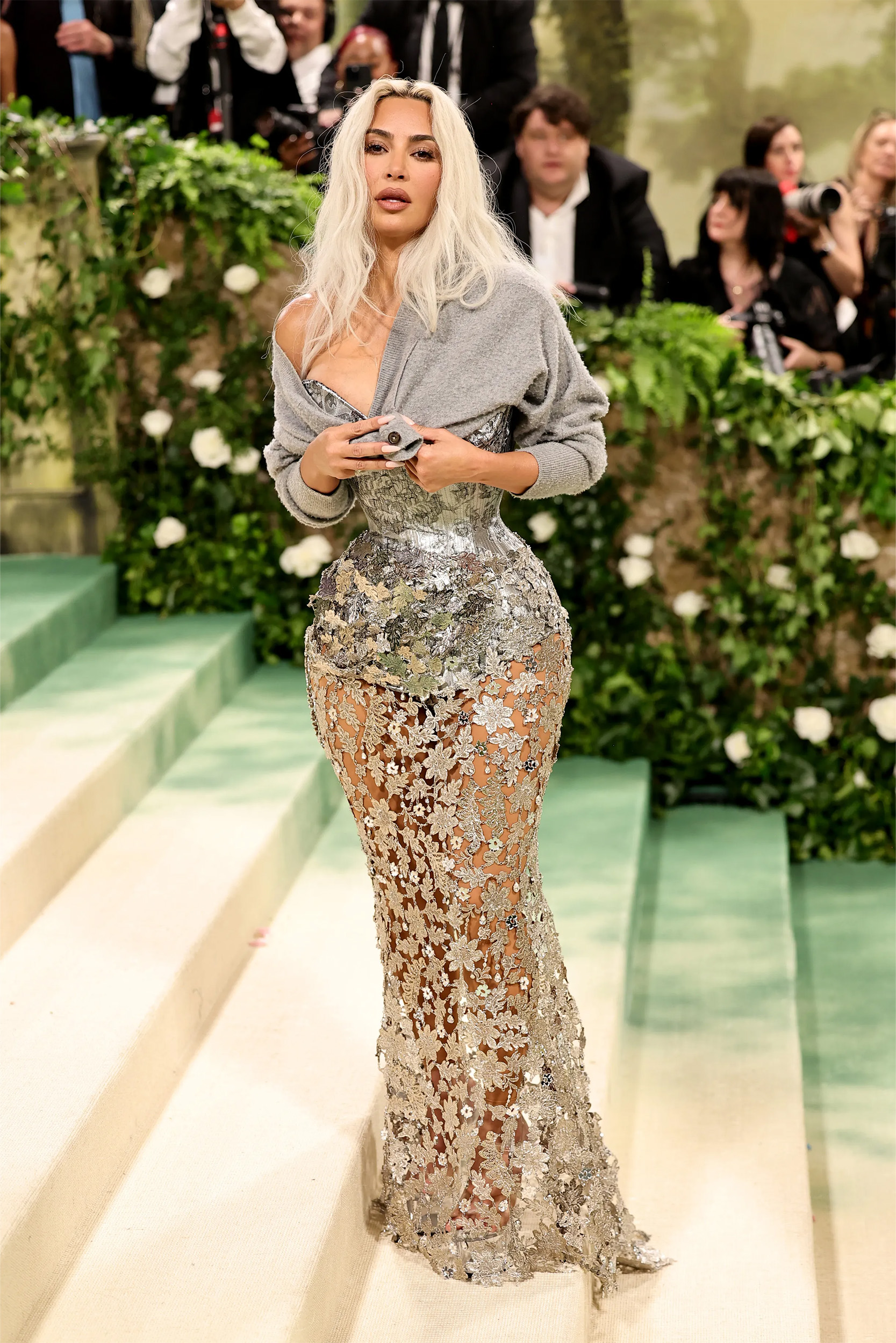 Met Gala 2024: Алдартнуудын бүрдүүлсэн төрхүүд (фото 28)