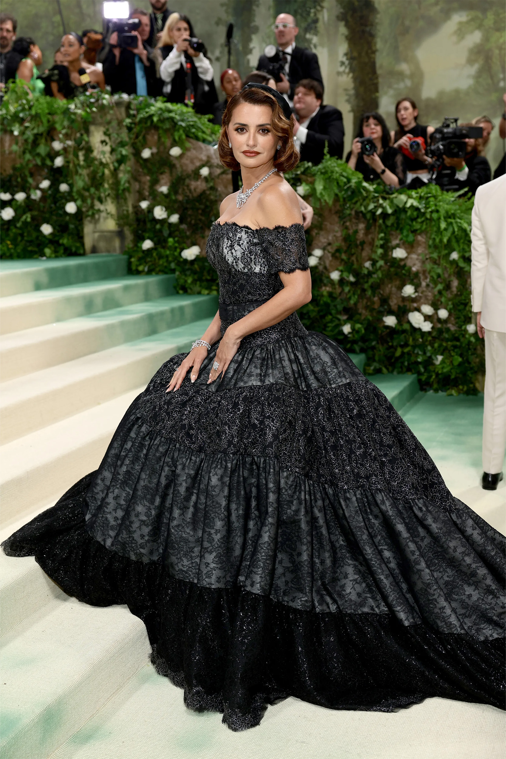 Met Gala 2024: Алдартнуудын бүрдүүлсэн төрхүүд (фото 21)