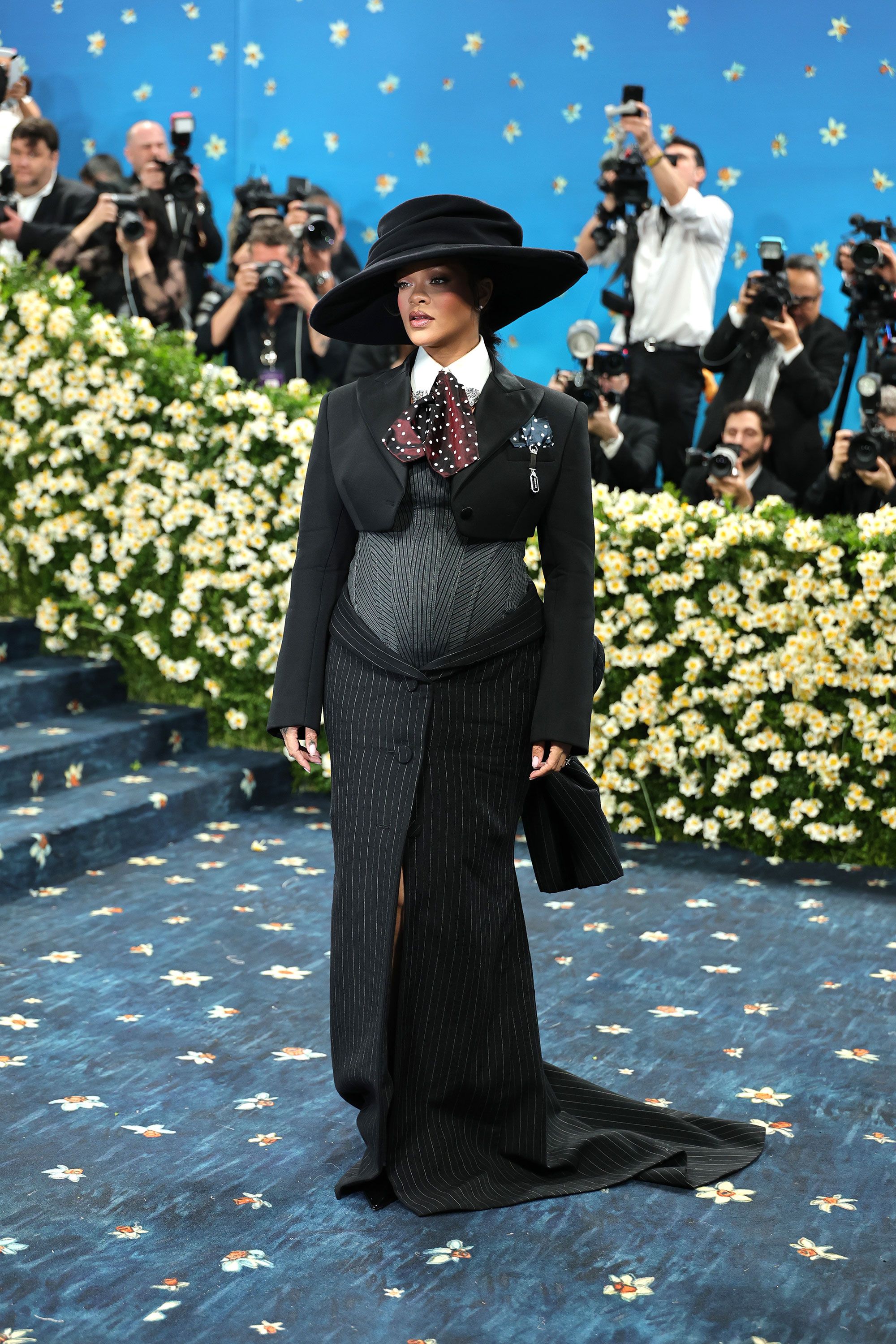Met Gala 2025: Улаан хивсний шилдэг төрхүүд (фото 2)