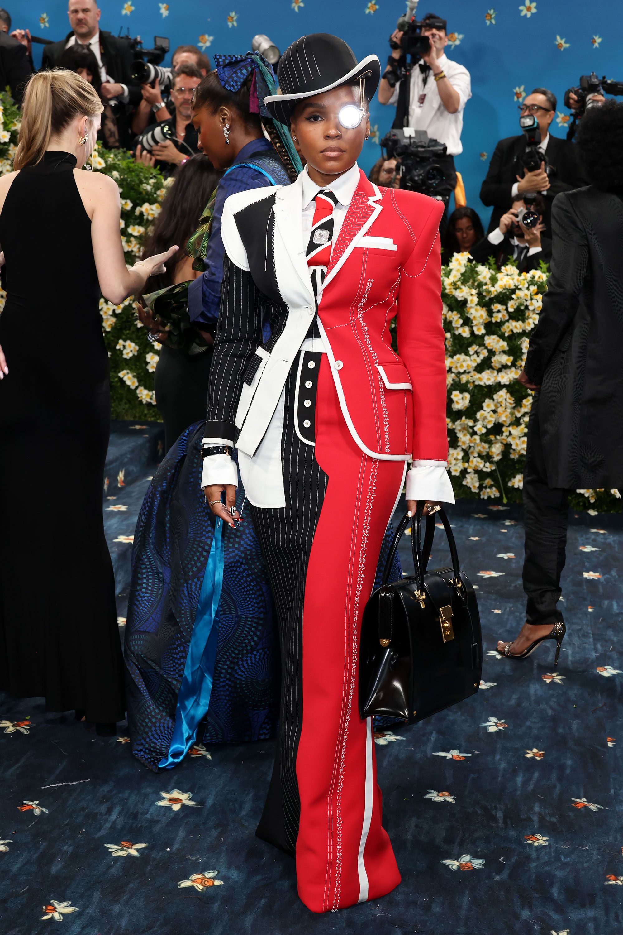Met Gala 2025: Улаан хивсний шилдэг төрхүүд (фото 4)
