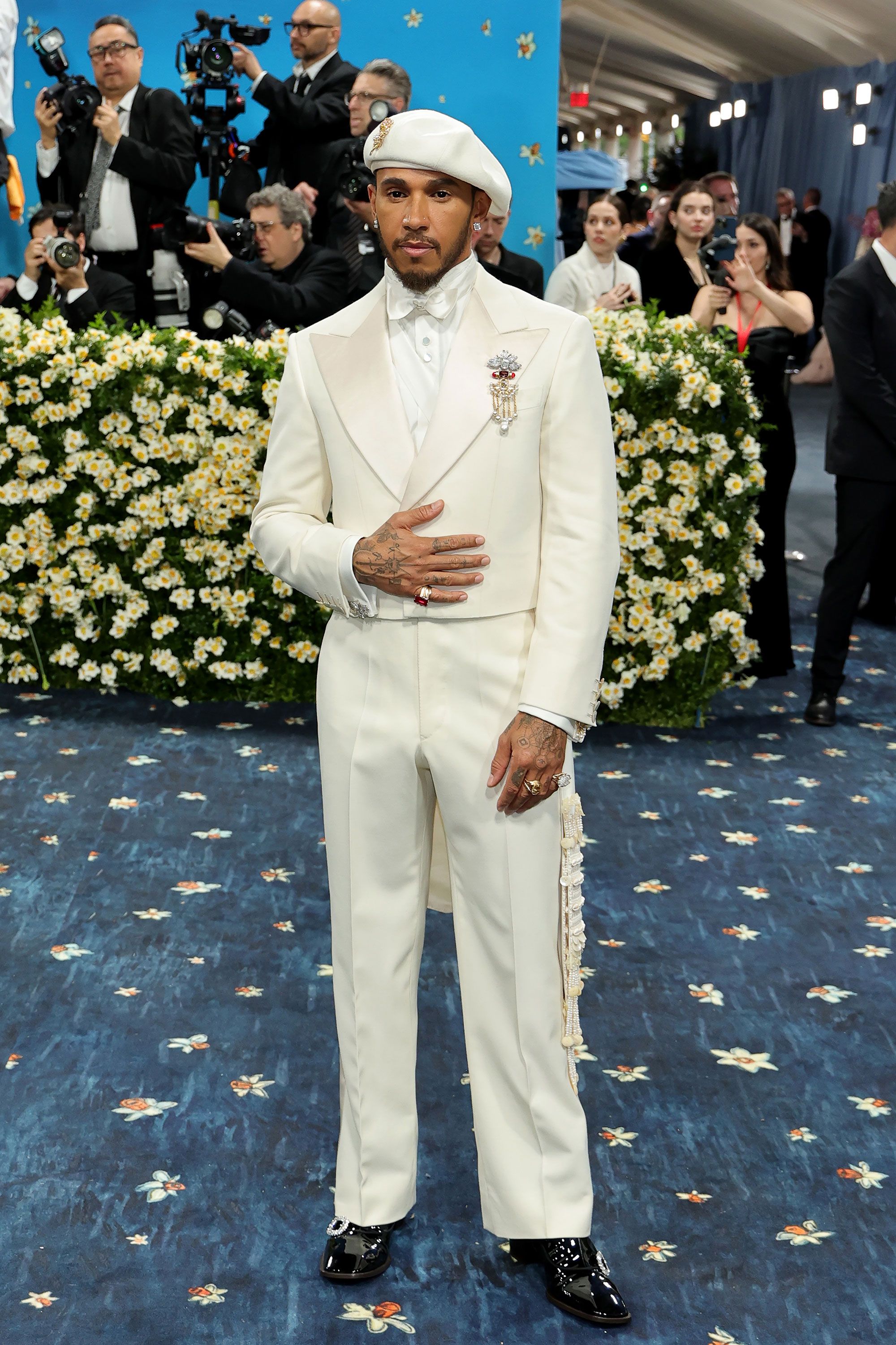 Met Gala 2025: Улаан хивсний шилдэг төрхүүд (фото 8)