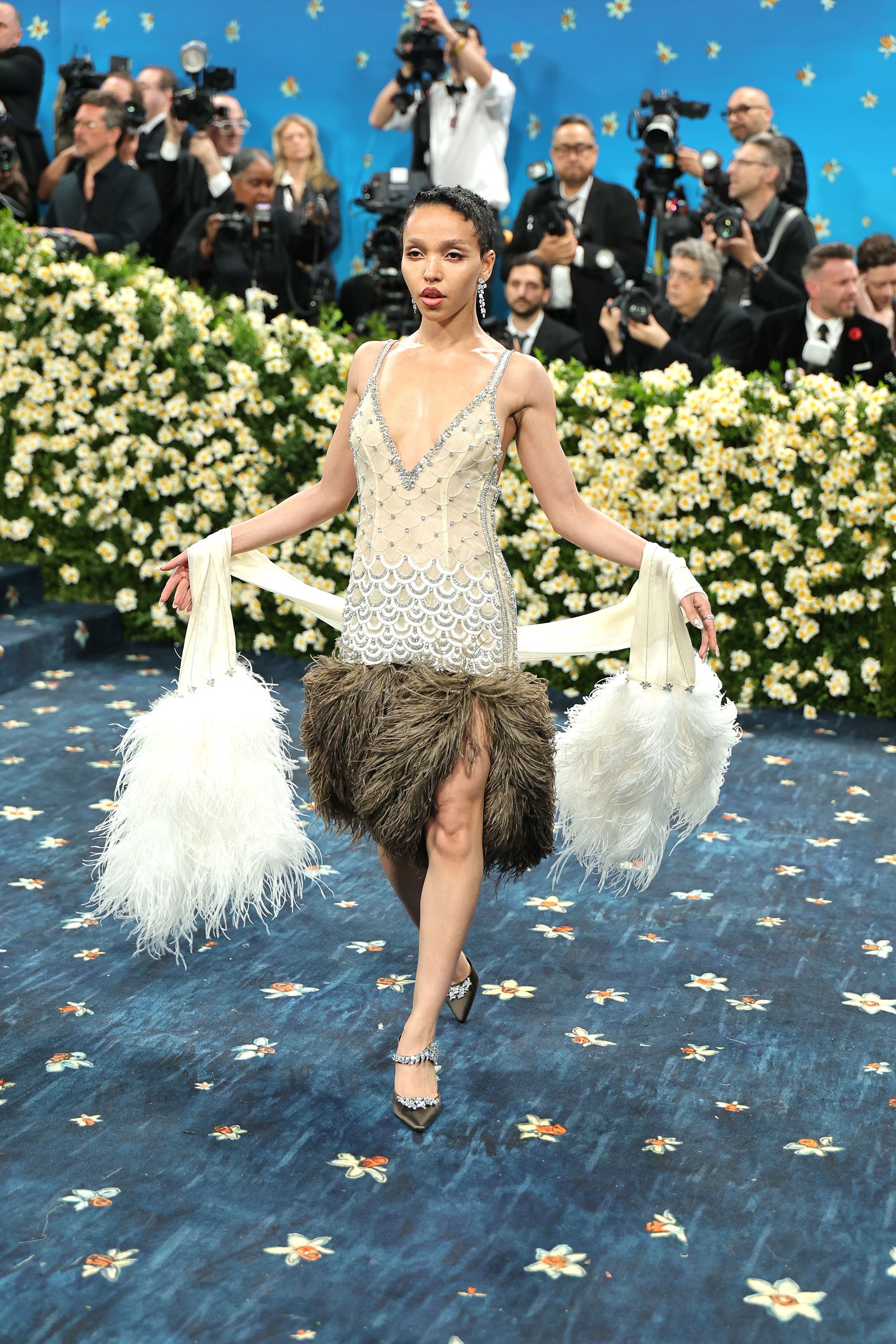 Met Gala 2025: Улаан хивсний шилдэг төрхүүд (фото 35)