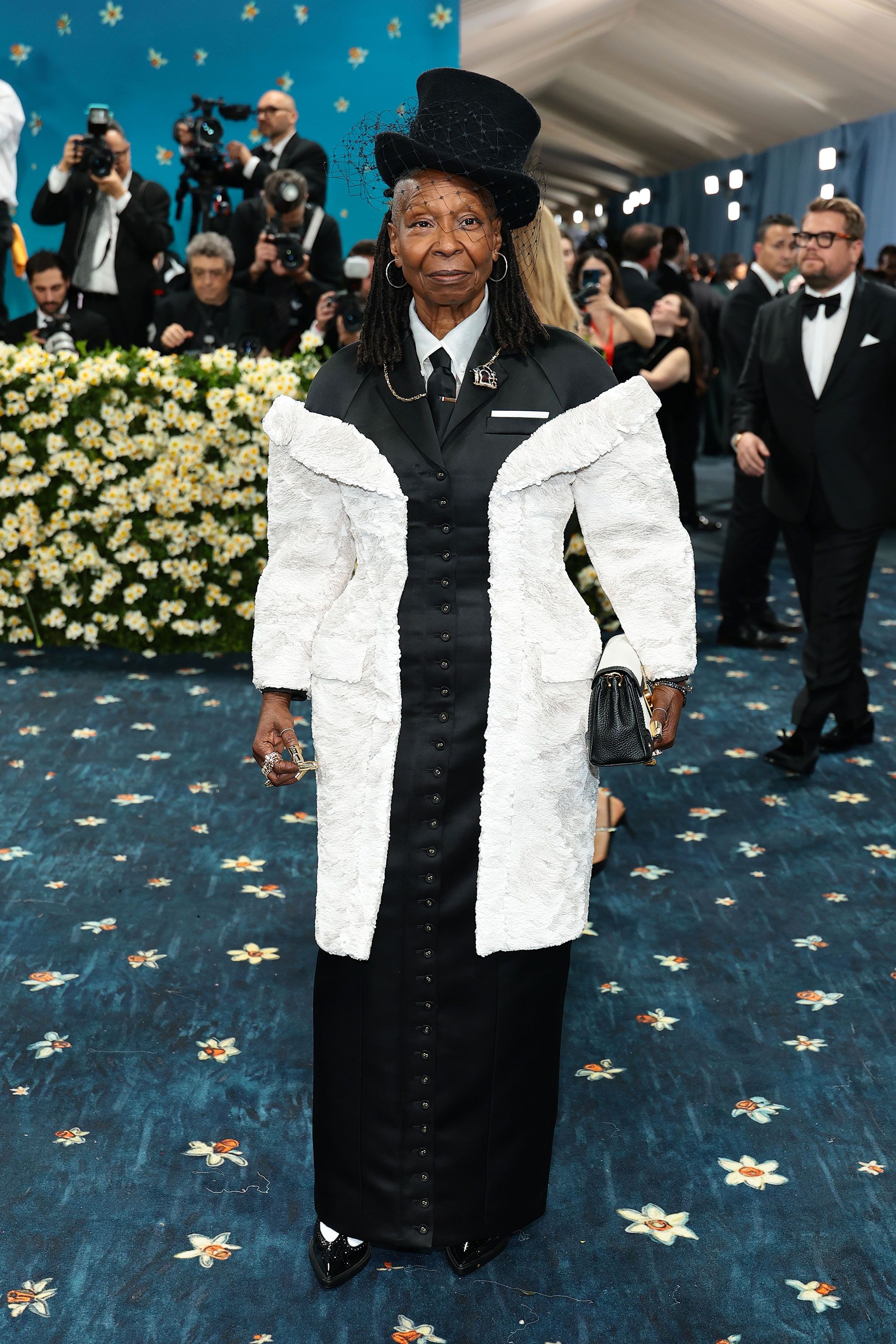 Met Gala 2025: Улаан хивсний шилдэг төрхүүд (фото 82)
