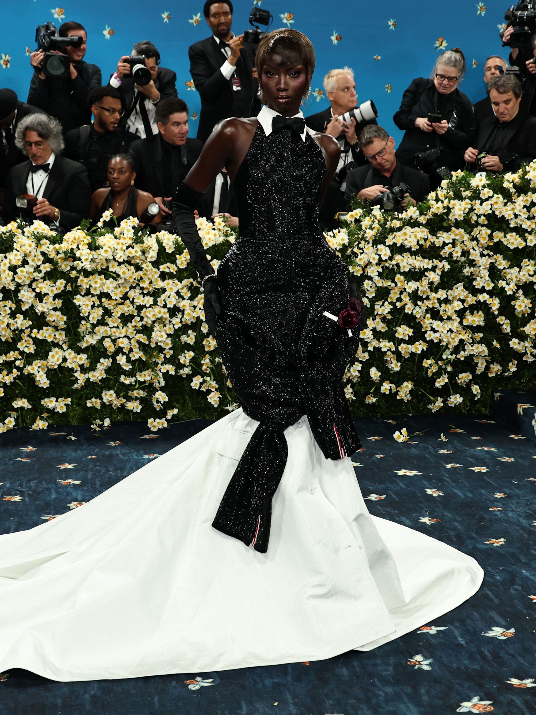 Met Gala 2025: Улаан хивсний шилдэг төрхүүд (фото 105)