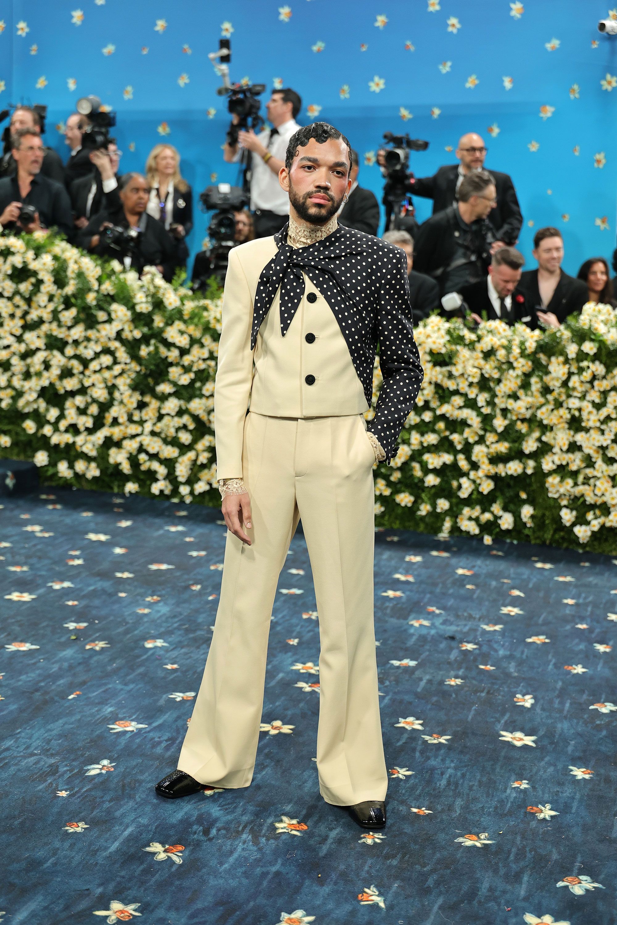 Met Gala 2025: Улаан хивсний шилдэг төрхүүд (фото 111)