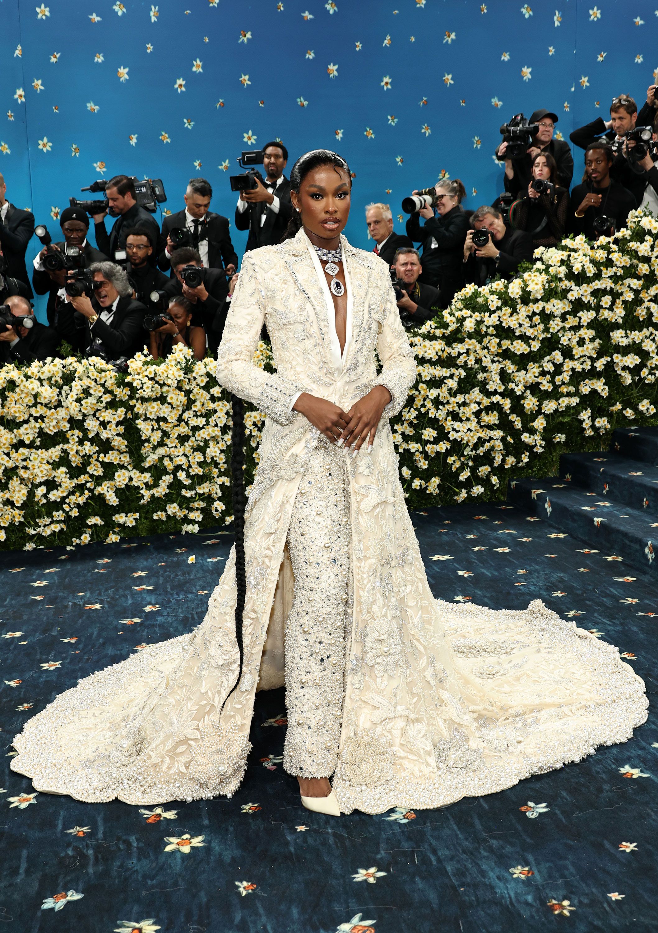 Met Gala 2025: Улаан хивсний шилдэг төрхүүд (фото 113)