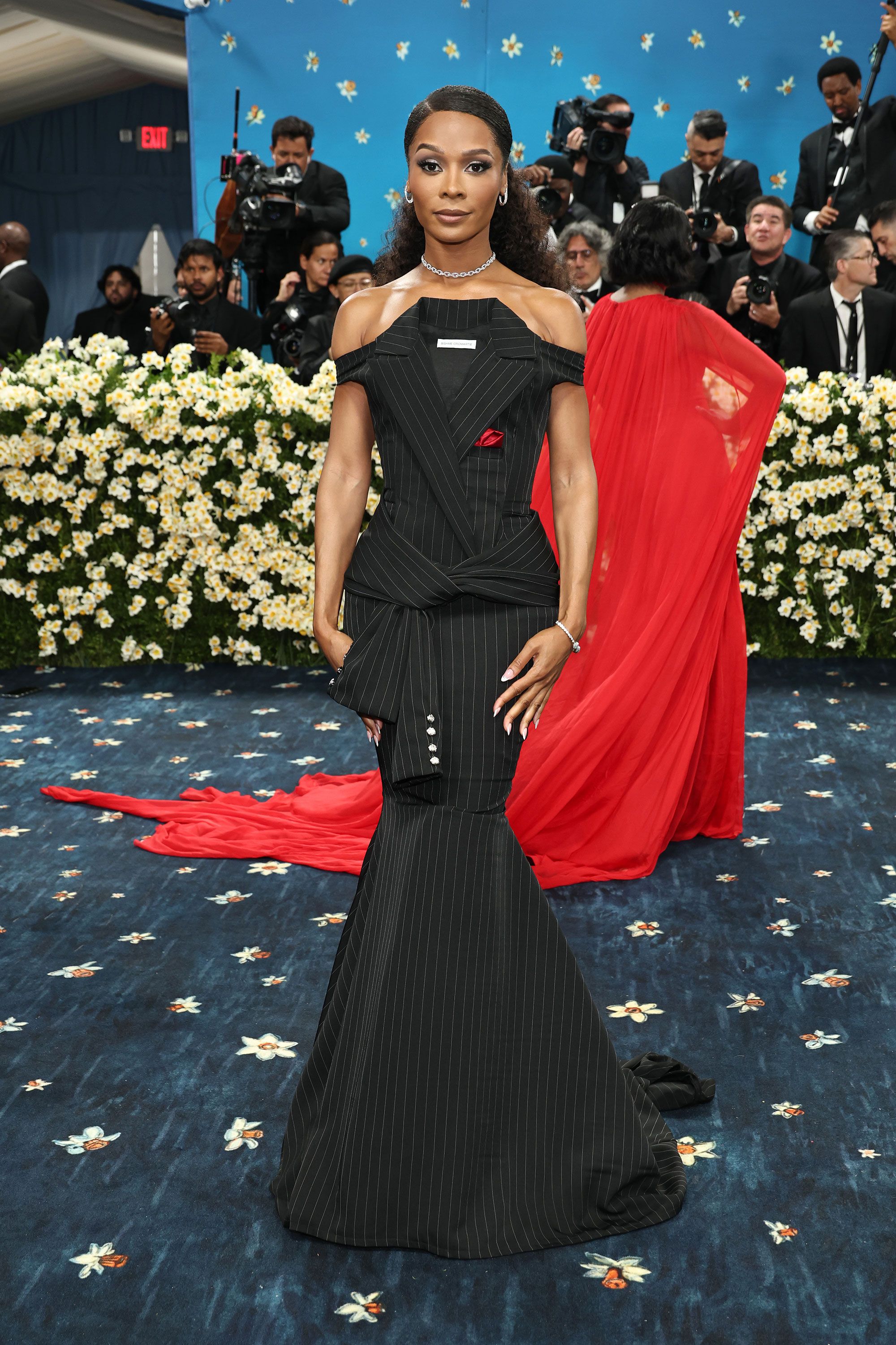Met Gala 2025: Улаан хивсний шилдэг төрхүүд (фото 118)