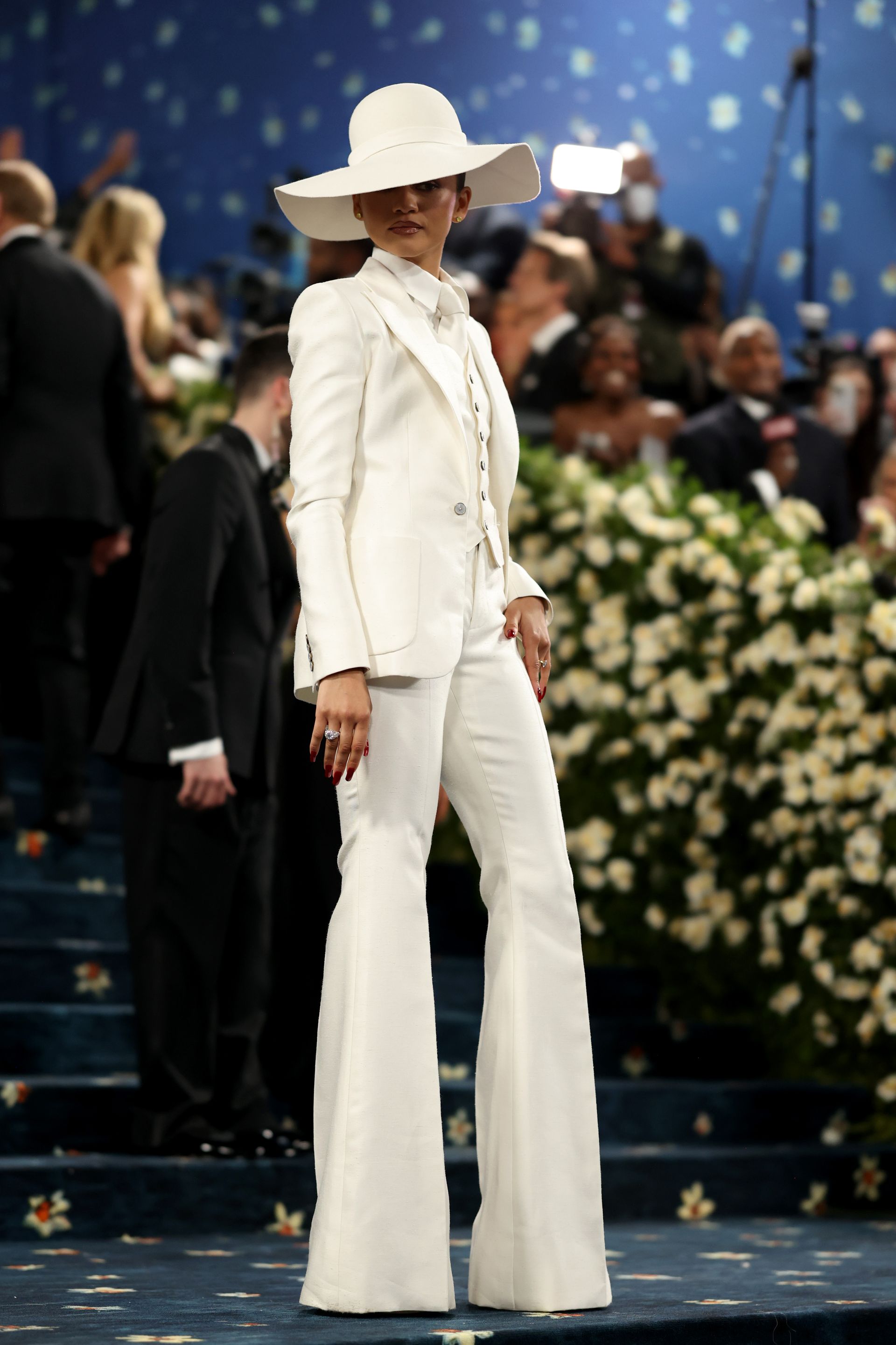 2025 оны Met Gala дээр Louis Vuitton брэнд ноёрхлоо (фото 1)