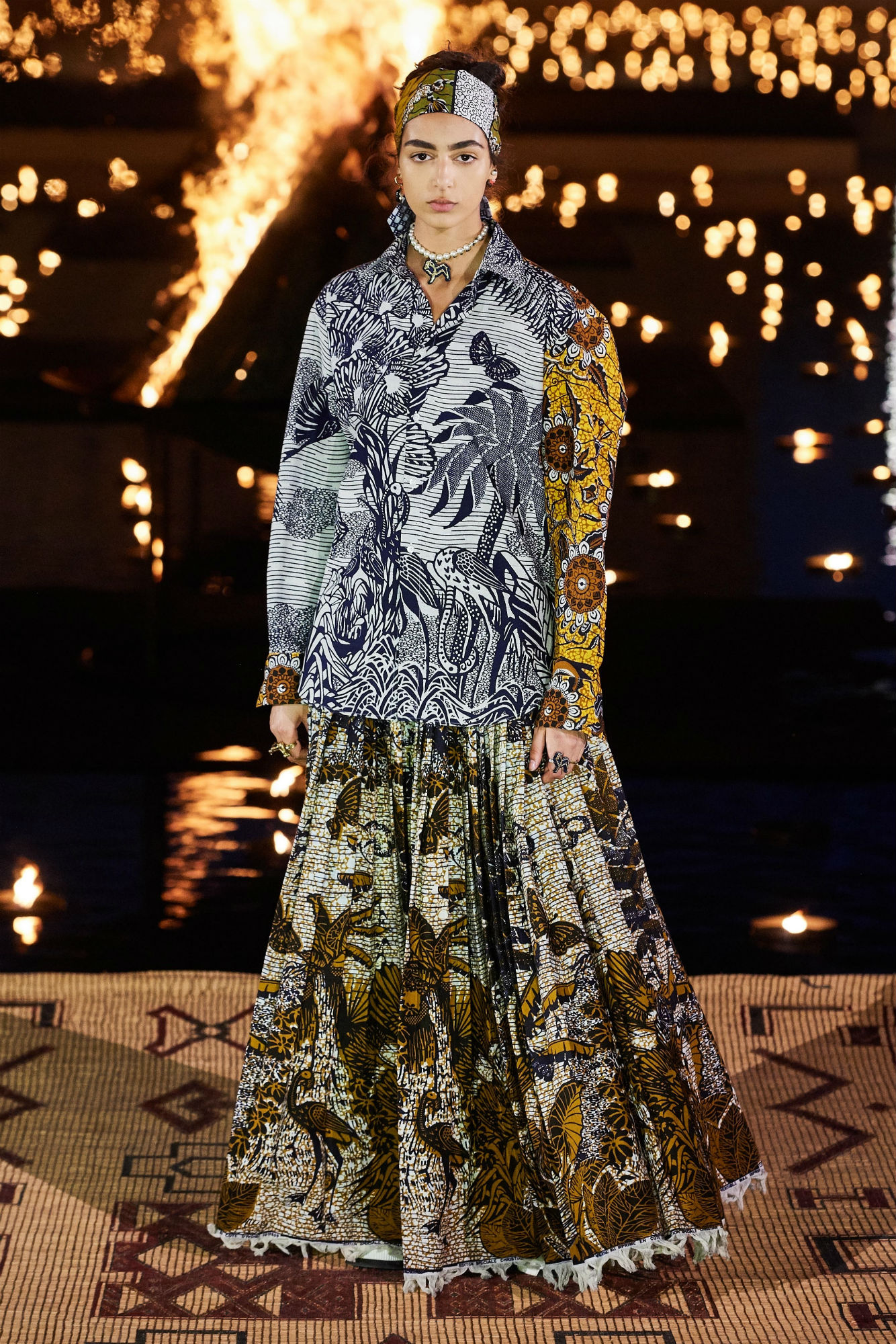 Dior, дизайнер Кьюрид "Баярлалаа" гэж хэллээ (фото 26)