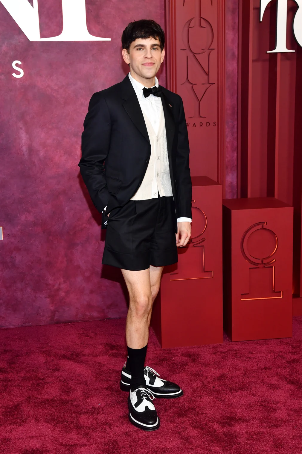 Tony Awards 2025: Улаан хивсний ёслол дээрх шилдэг төрхүүд (фото 2)