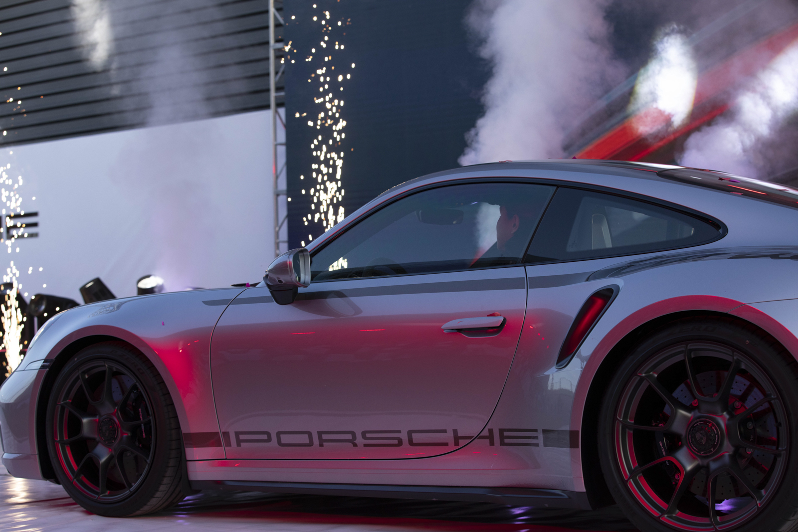 Porsche Улаанбаатар төв байгуулагдсаны 10 жилийн ой болж өнгөрлөө (фото 26)
