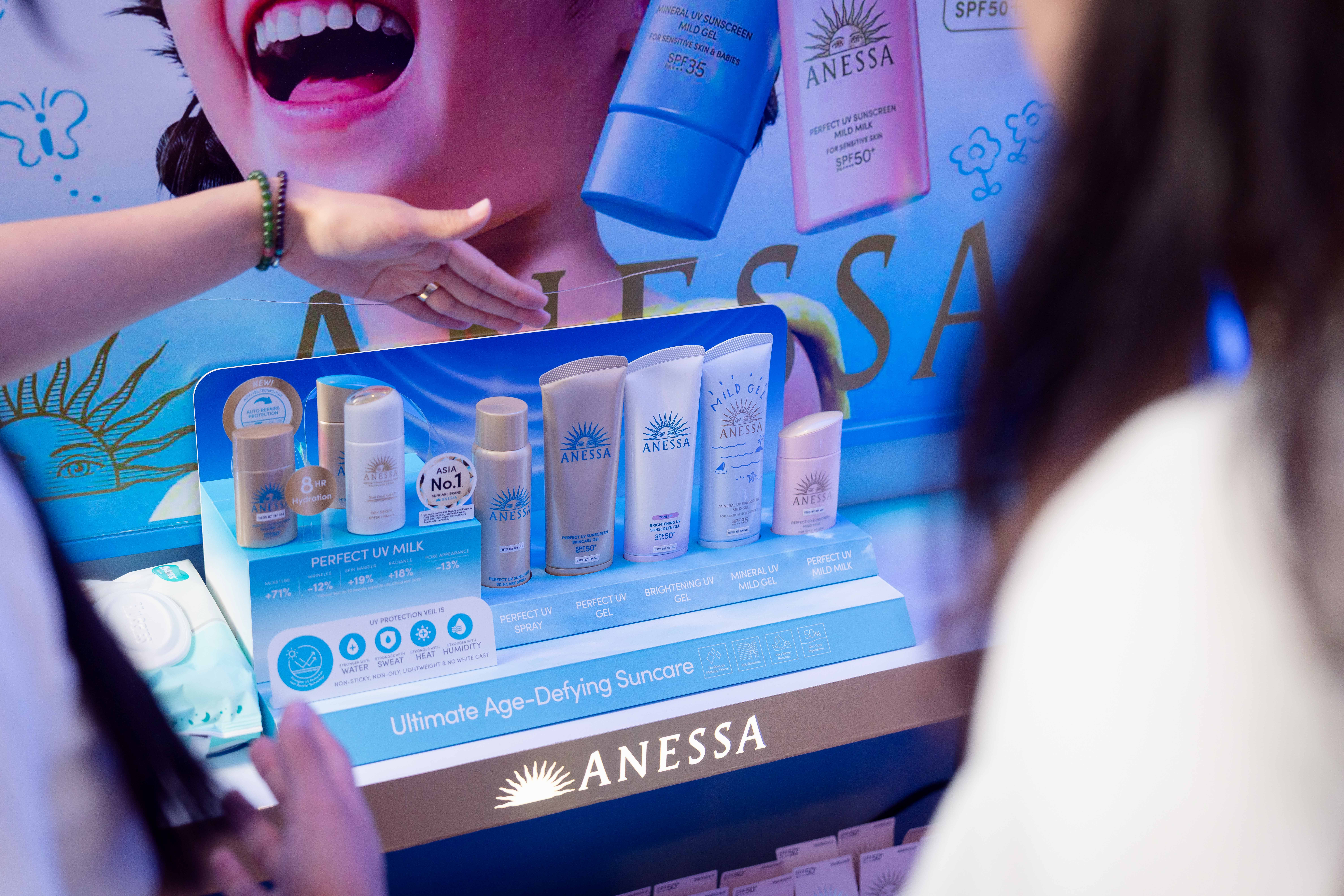 Японы Anessa брэндийн нээлтийн арга хэмжээг дотроос нь харцгаая (фото 1)