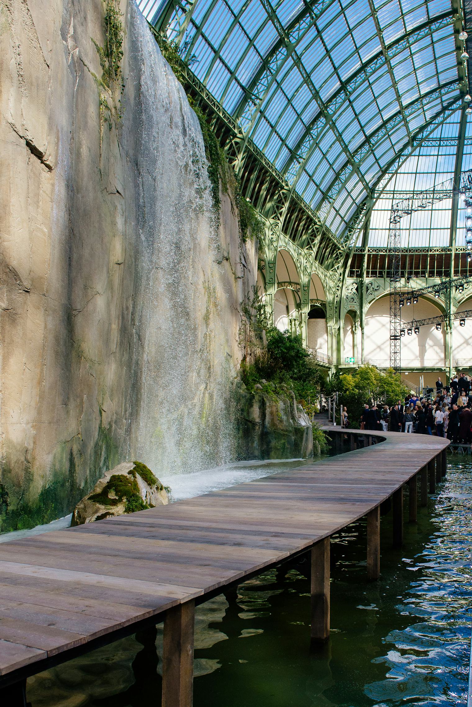 Grand Palais ордонд зохион байгуулагддаг Chanel брэндийн нүсэр шоунууд (фото 16)