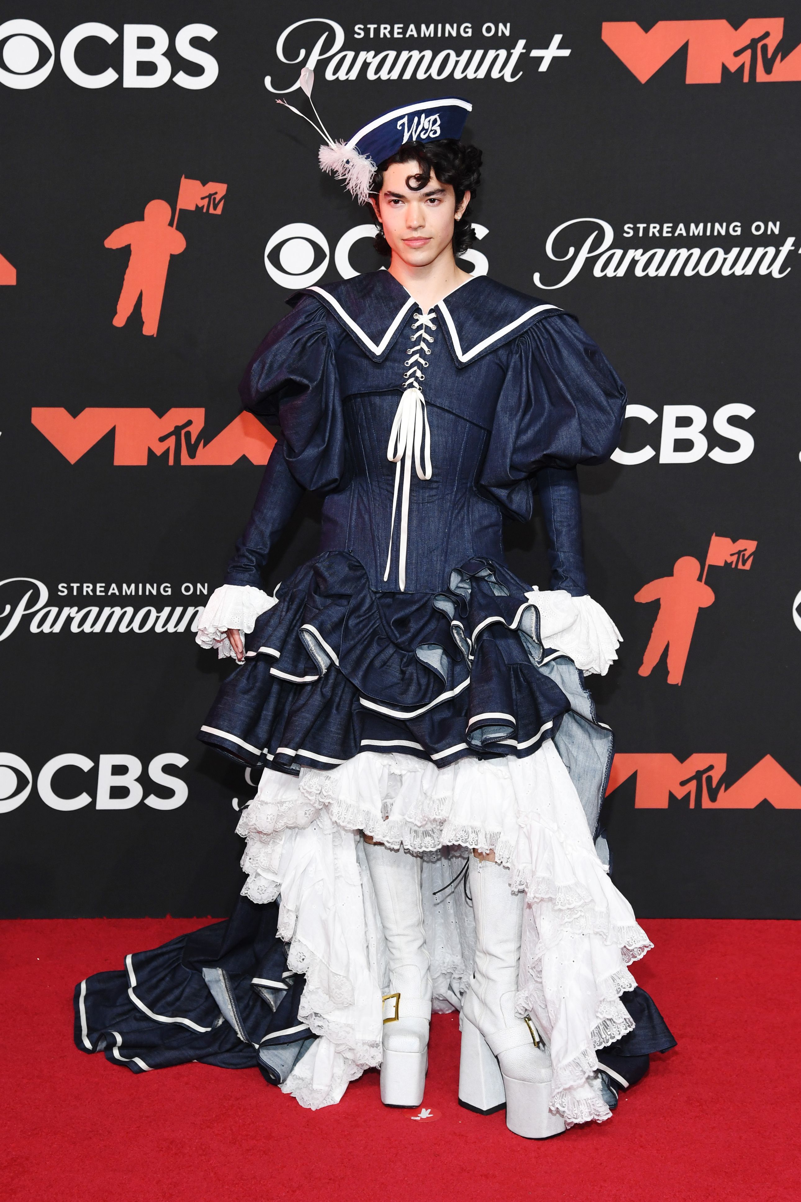 MTV VMA 2025: Улаан хивсний ёслол дээрх шилдэг төрхүүд (фото 20)