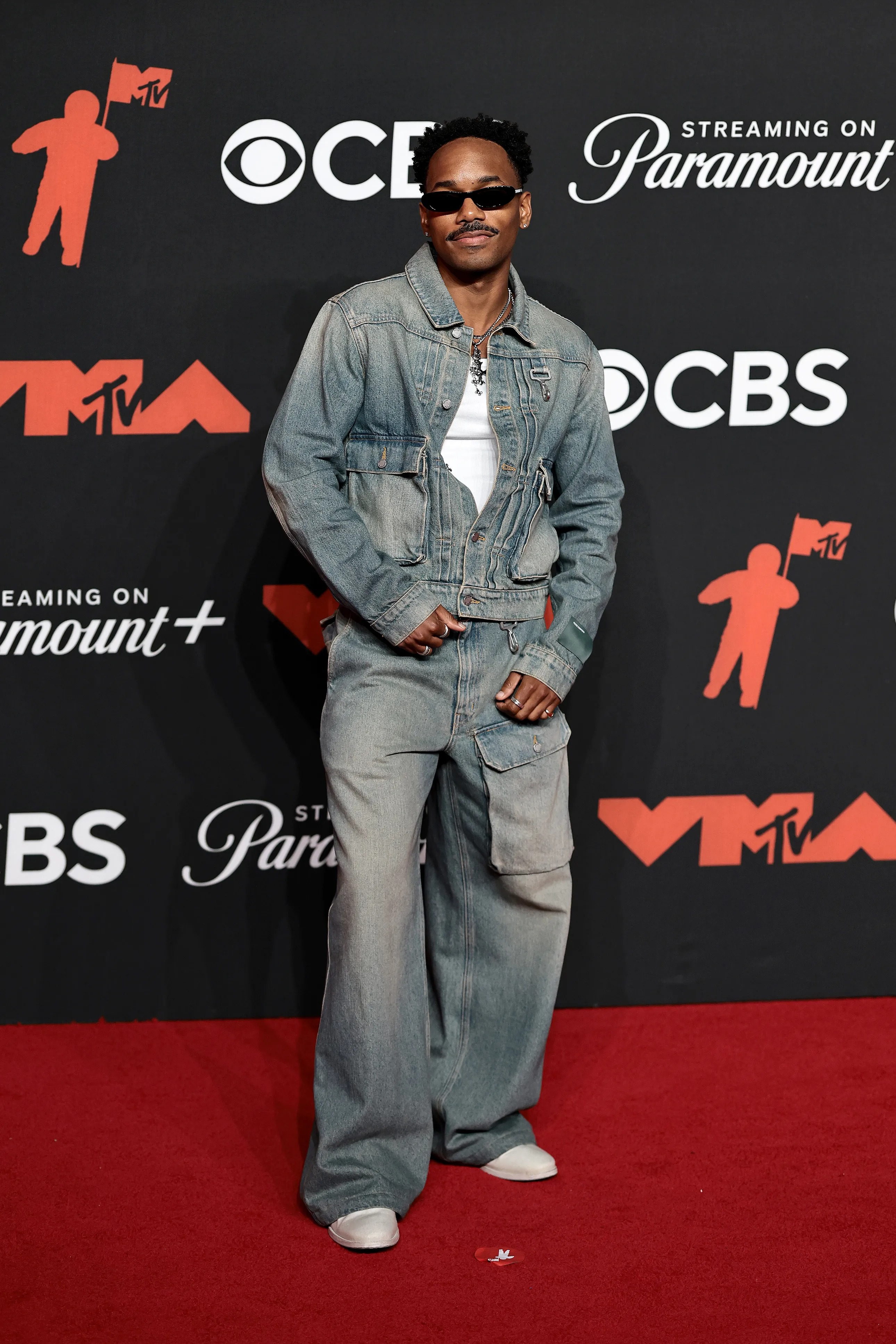 MTV VMA 2025: Улаан хивсний ёслол дээрх шилдэг төрхүүд (фото 19)