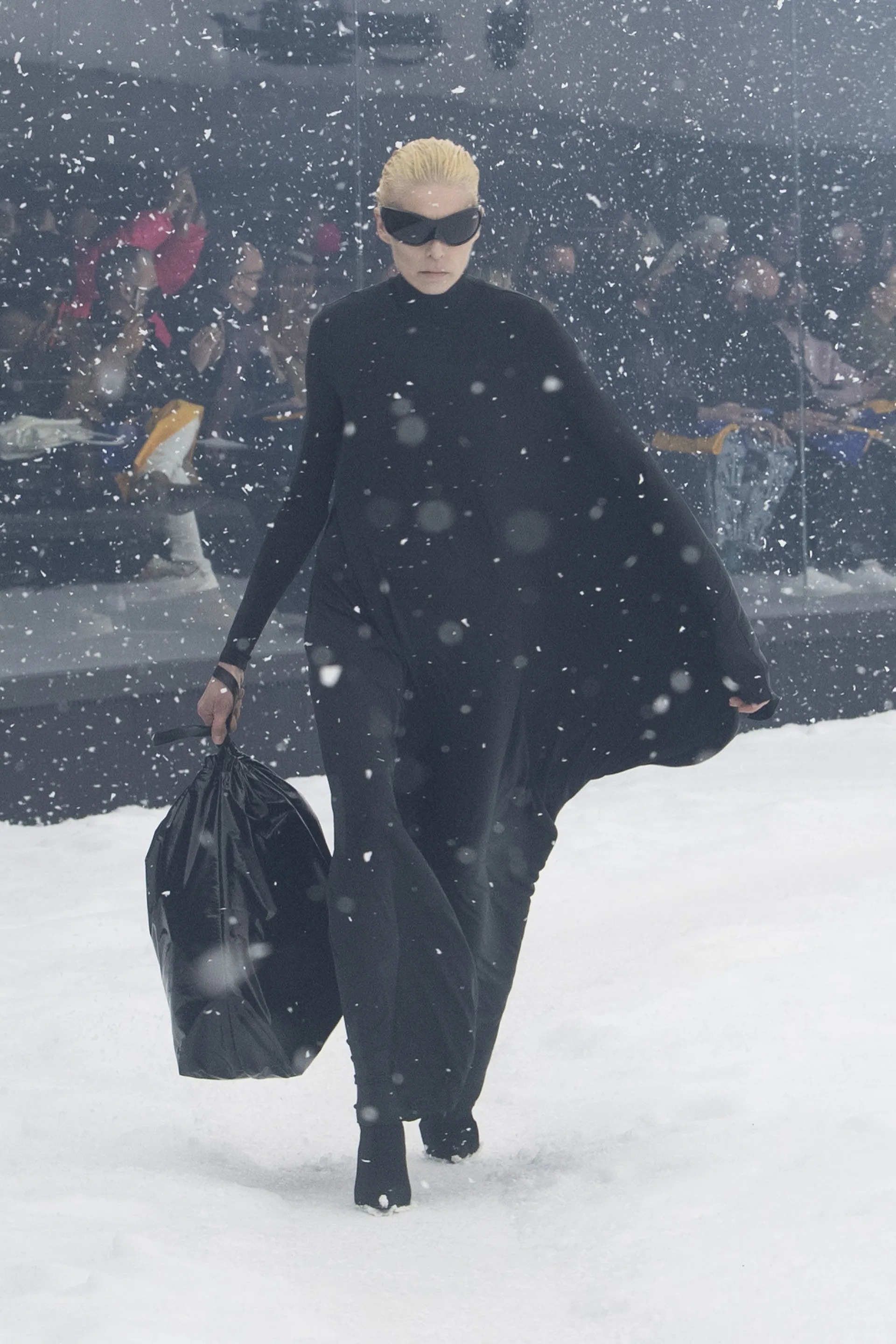 Алтан үеийн Balenciaga буцаж ирэх үү? Тус брэндийн өнгөрсөн болон ирээдүй (фото 5)
