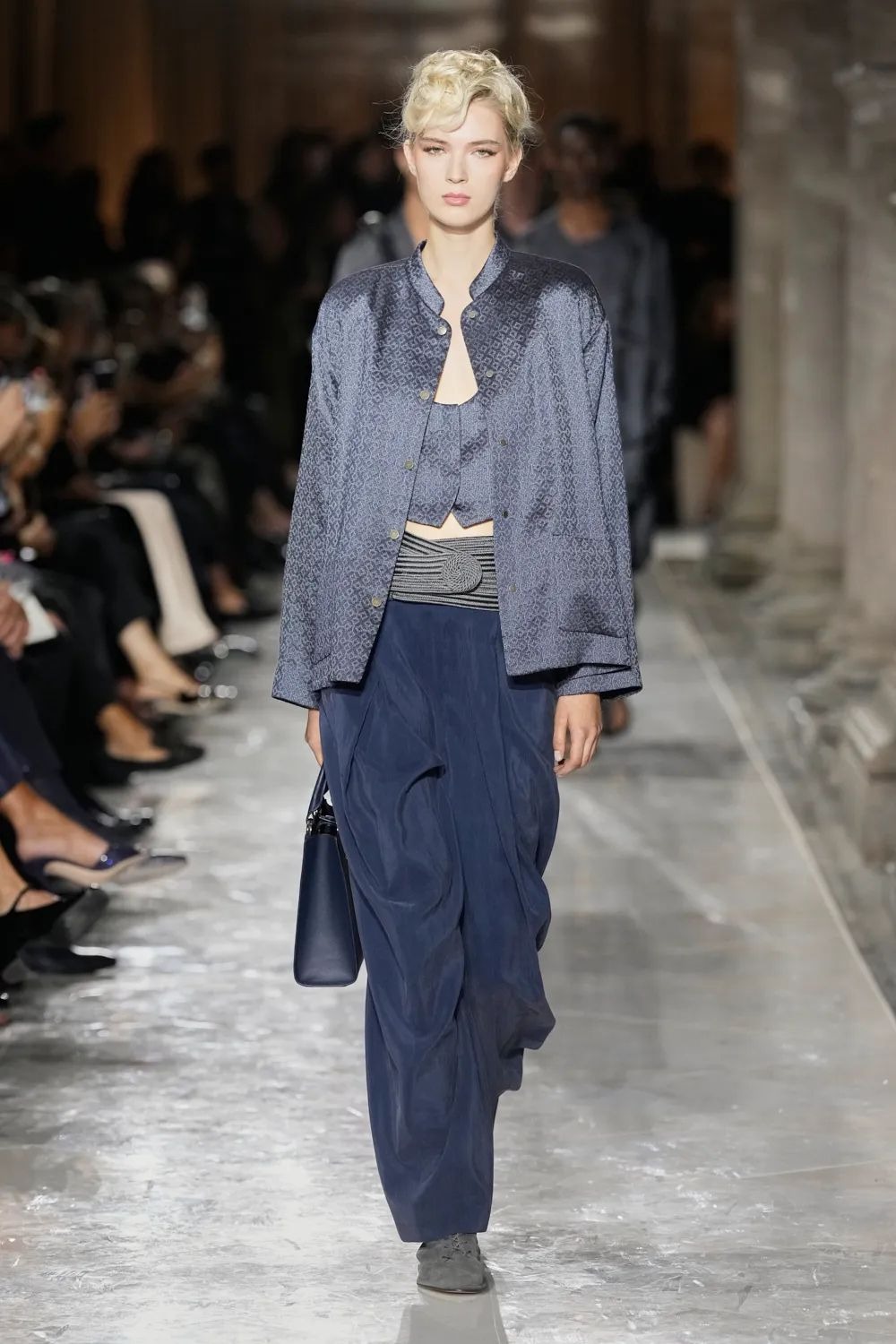 Gucci загвар болгондоо нэр өгөв, сүүлчийн Giorgio Armani, DIOR биш Dior (фото 12)