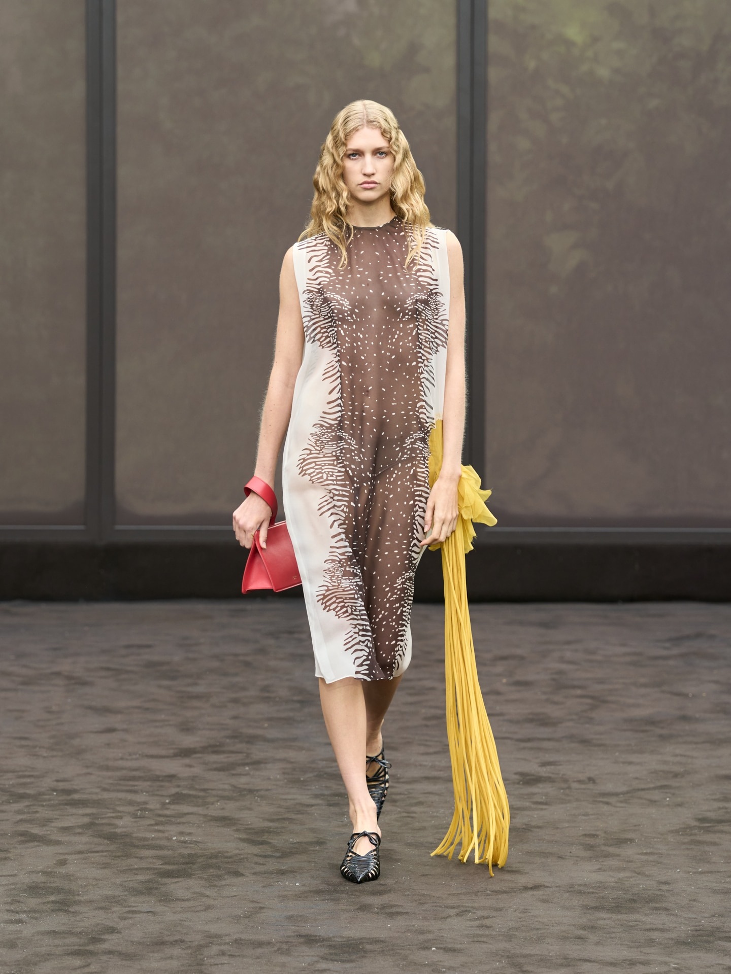 Gucci загвар болгондоо нэр өгөв, сүүлчийн Giorgio Armani, DIOR биш Dior (фото 30)