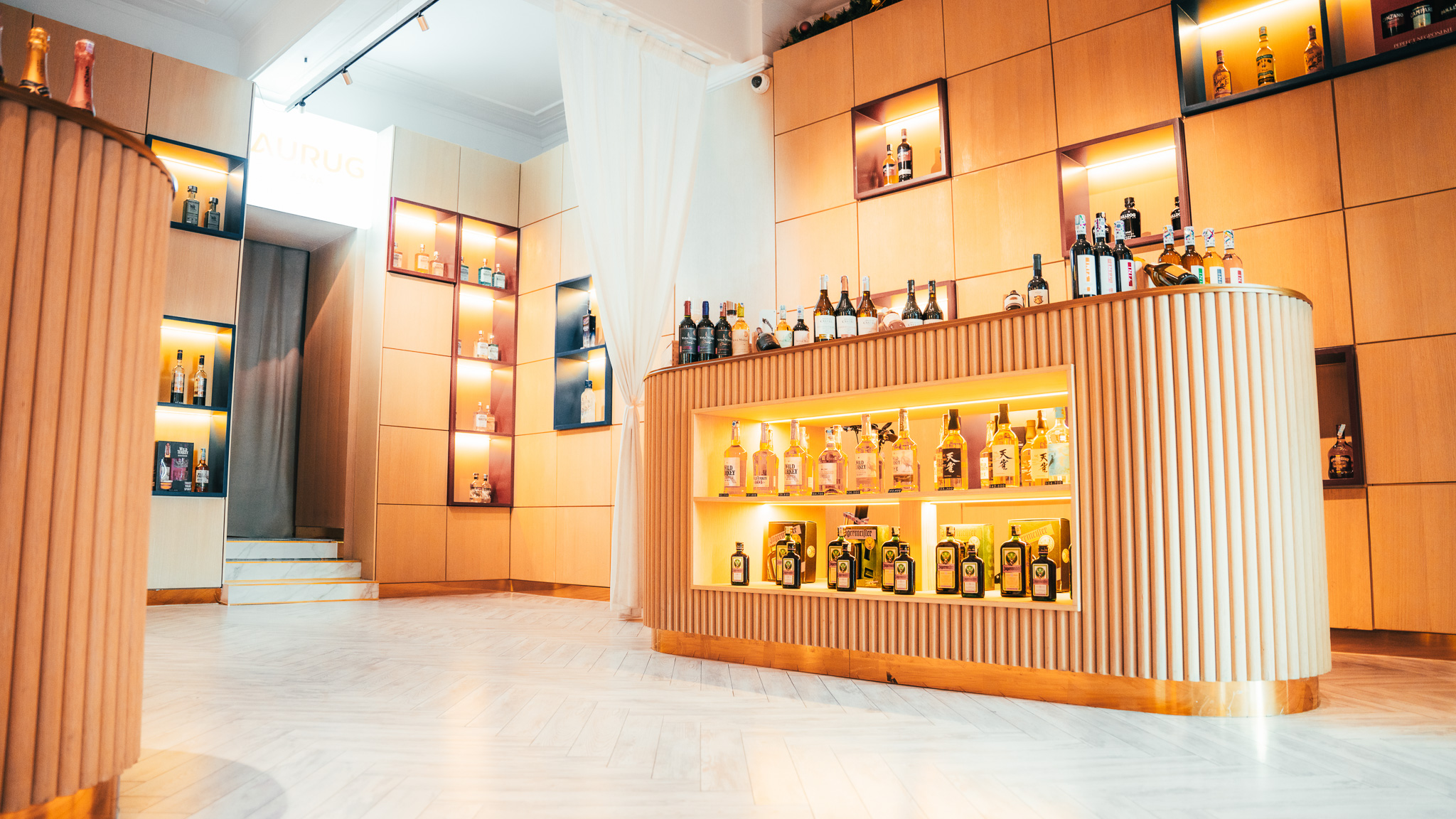 Монголын анхны премиум ликёр дэлгүүр Aurug 5 жилийн ойгоо тэмдэглэж байна (фото 7)