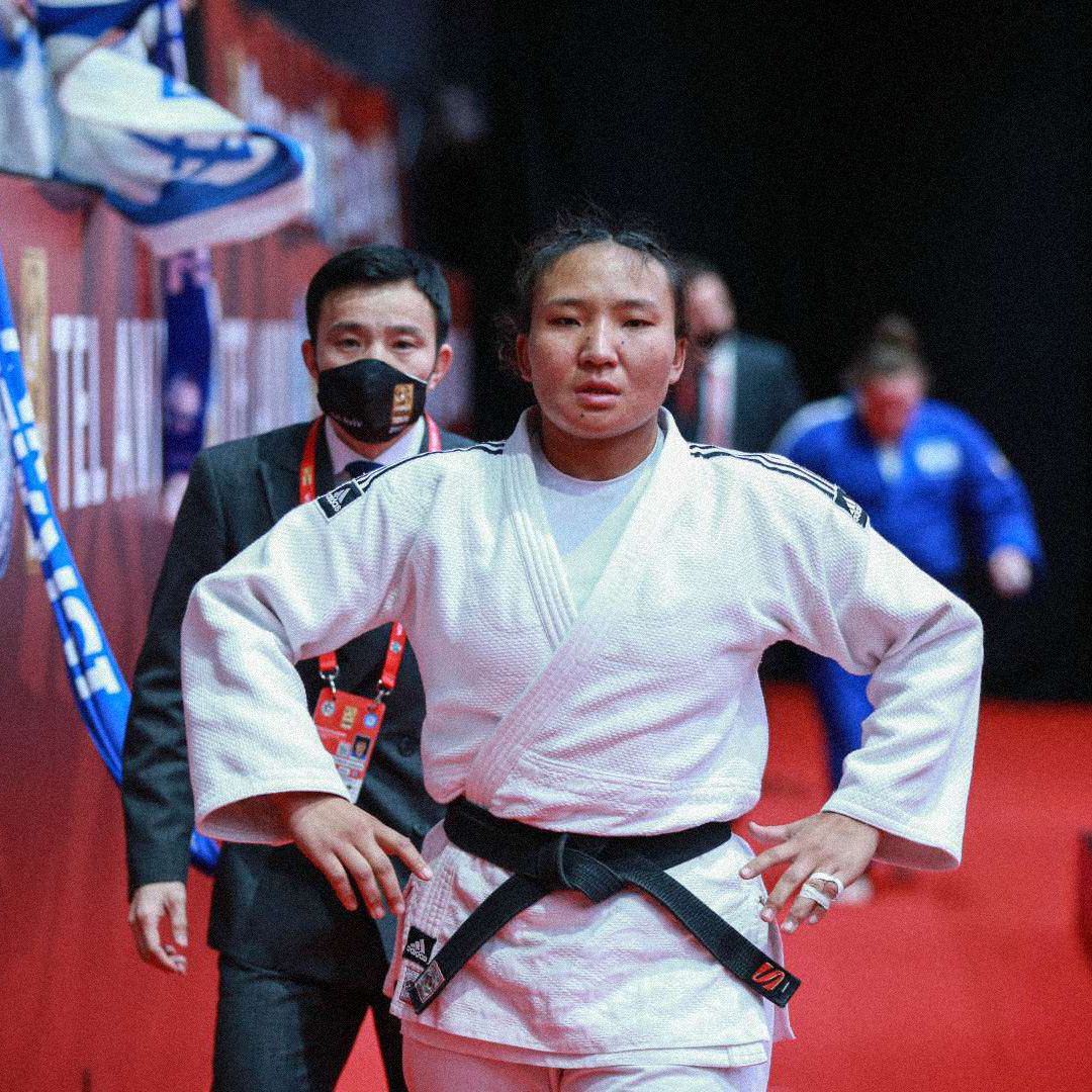 Physical: Asia нэвтрүүлгийн оролцогч А.Адьяасүрэн: “Өөртөө итгэхээс илүү багийнхандаа маш их итгэж байлаа” (фото 2)