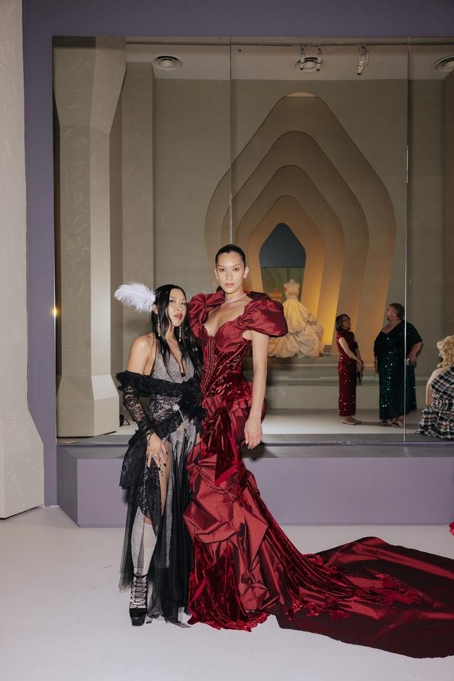 Мельбурн дахь Викториягийн Үндэсний Галерейд Westwood | Kawakubo үзэсгэлэн дэлгэгдлээ (фото 24)