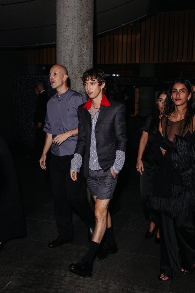 Мельбурн дахь Викториягийн Үндэсний Галерейд Westwood | Kawakubo үзэсгэлэн дэлгэгдлээ (фото 18)