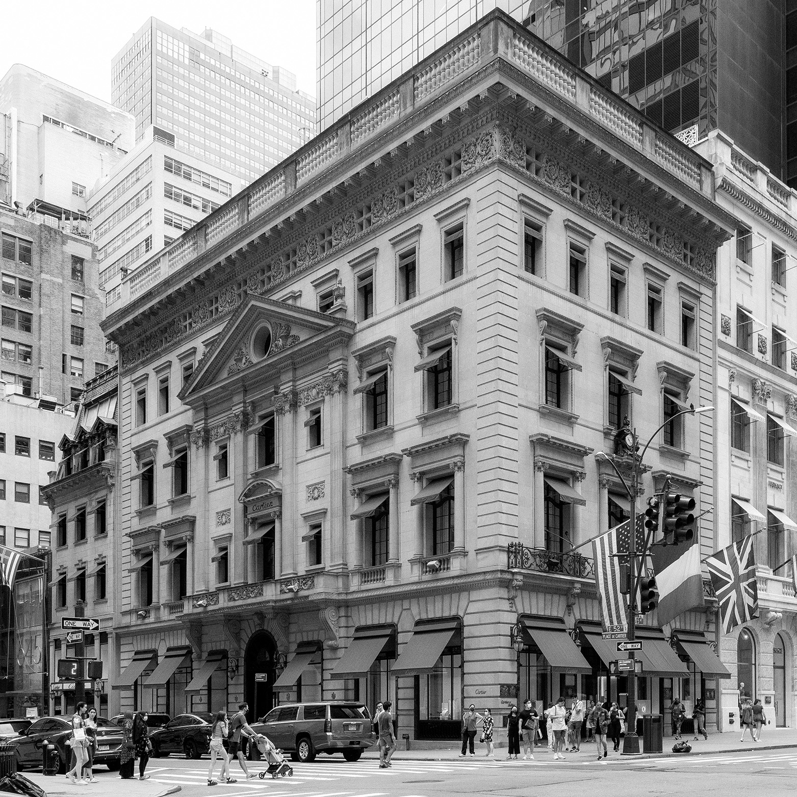 Cartier болон Messika брэнд албан ёсоор Монголд (фото 2)