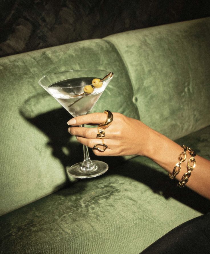 Шинэ жилийн үдэш туршиж болох “хүсэл биелүүлдэг” өвөрмөц аргууд (фото 6)