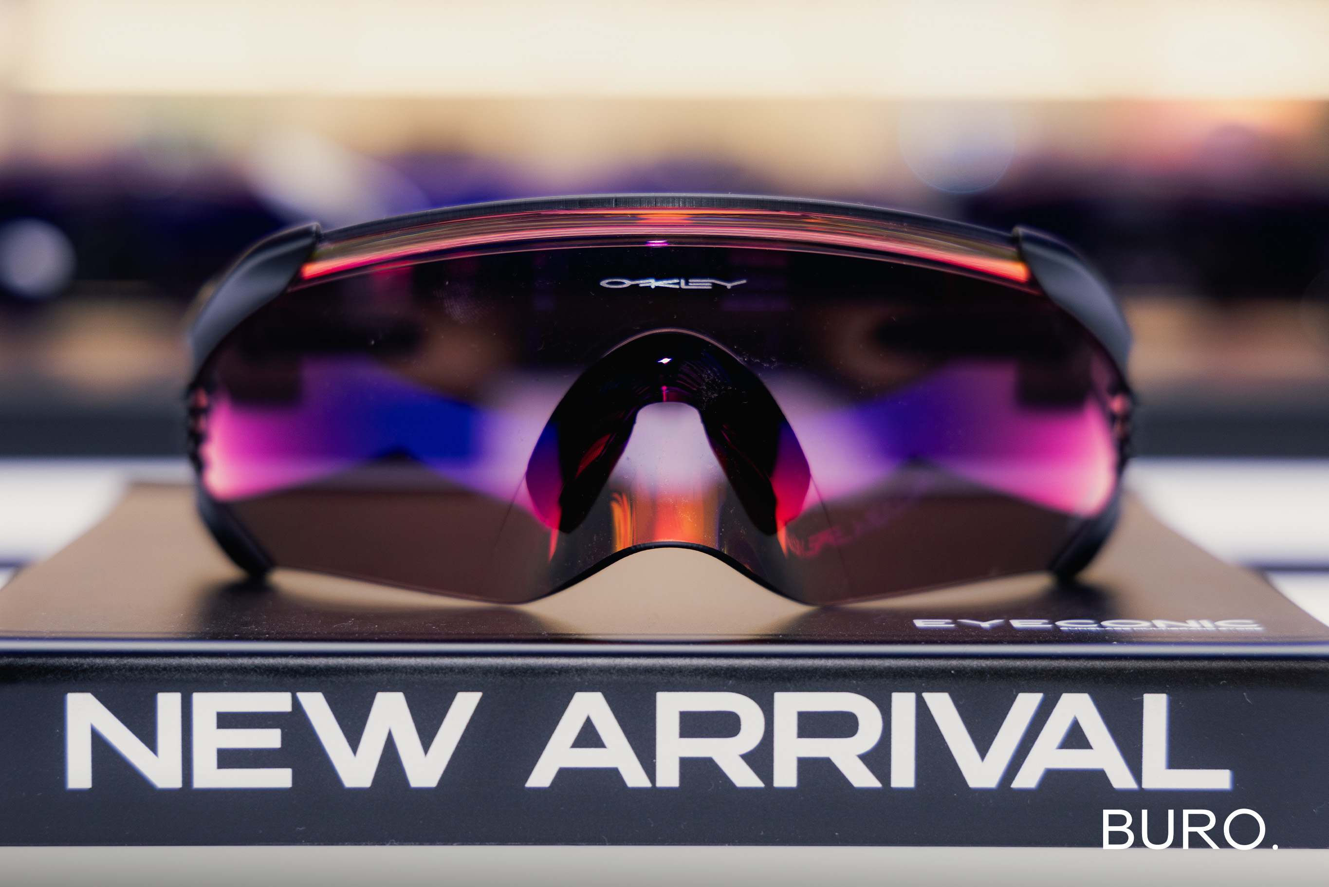 Oakley, Ray-Ban, Versace, Vogue Eyewear зэрэг нарны шилний брэндүүд Монголд (фото 10)