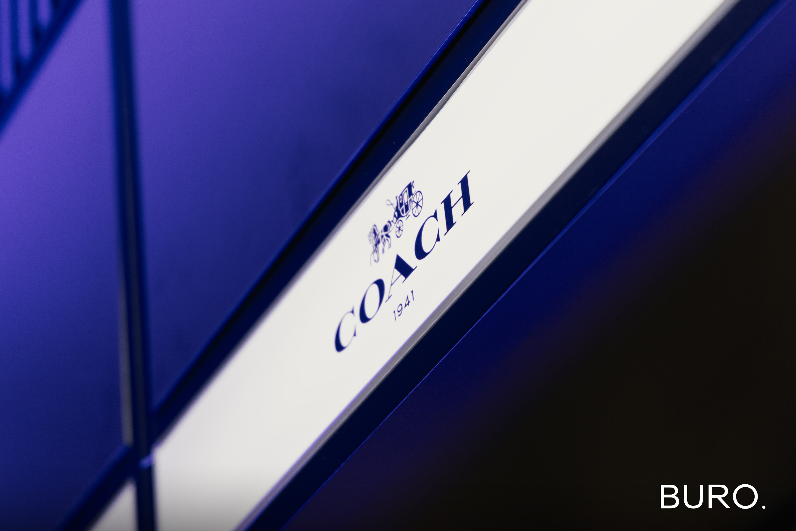 Oakley, Ray-Ban, Versace, Vogue Eyewear зэрэг нарны шилний брэндүүд Монголд (фото 5)