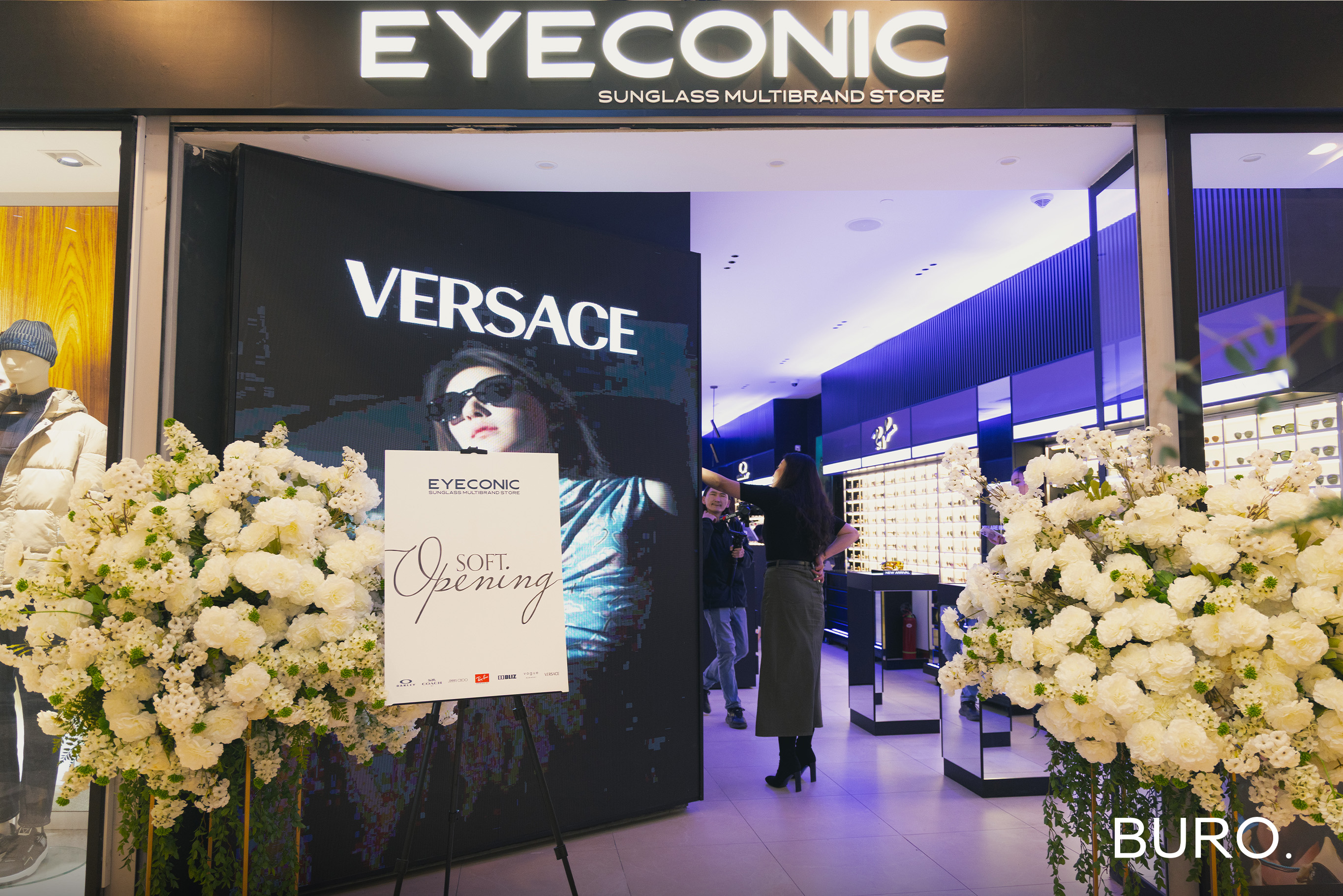 Oakley, Ray-Ban, Versace, Vogue Eyewear зэрэг нарны шилний брэндүүд Монголд (фото 1)